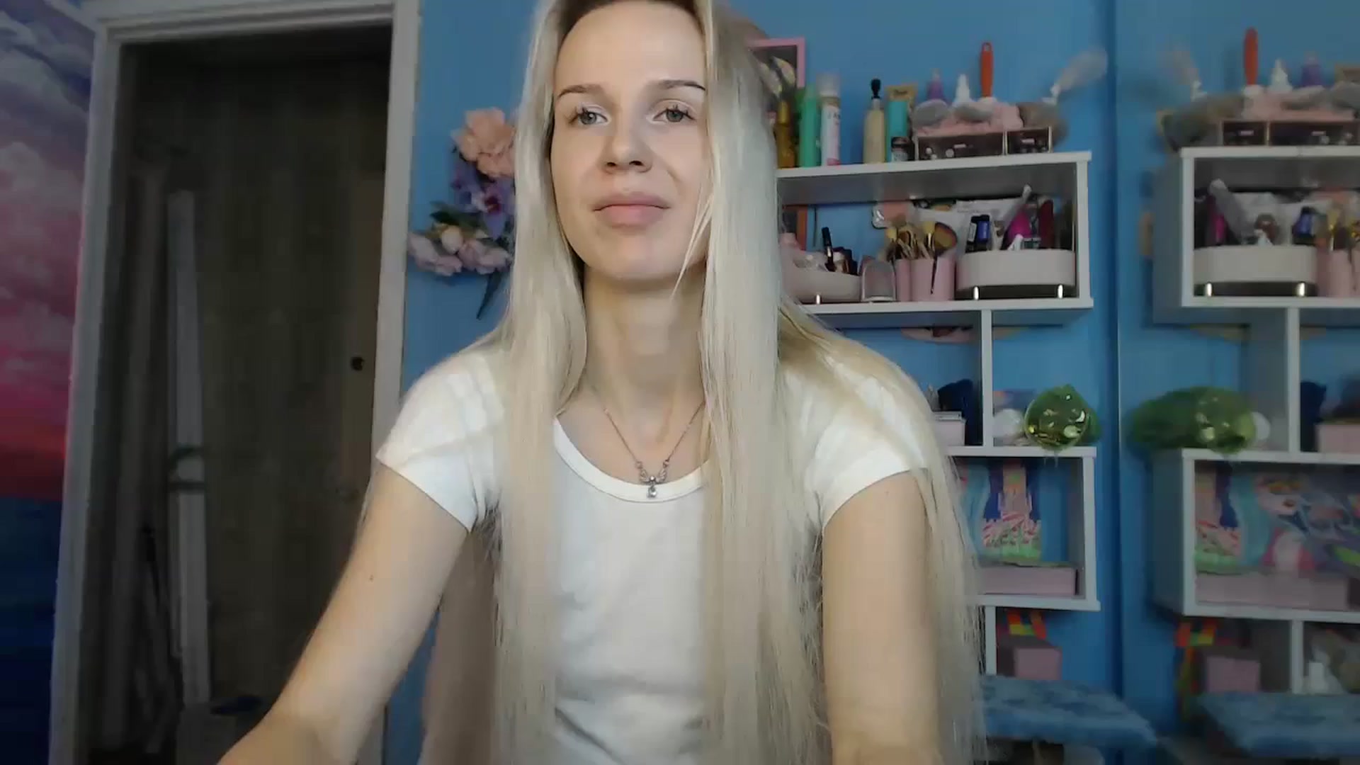 Gallery image thumbnail from PoliLoveLuna's myfreecams stream on, 08/24/2023, 04:29 image 8 of 20