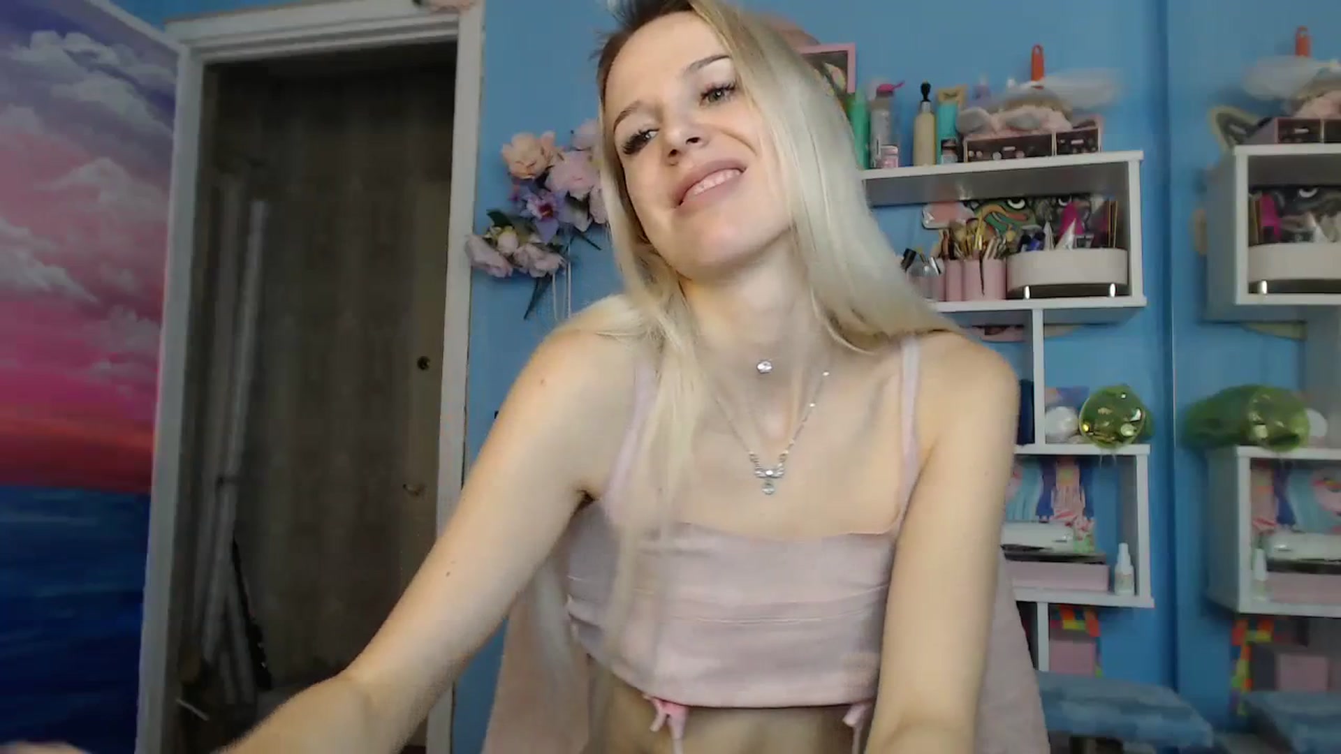 Gallery image thumbnail from PoliLoveLuna's myfreecams stream on, 09/04/2023, 06:00 image 7 of 20