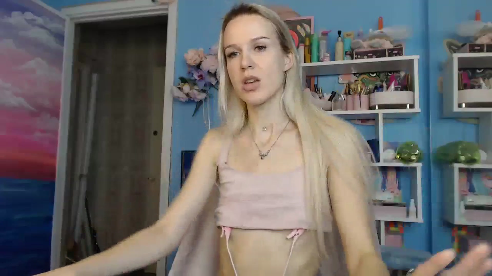 Gallery image thumbnail from PoliLoveLuna's myfreecams stream on, 09/04/2023, 06:00 image 5 of 20