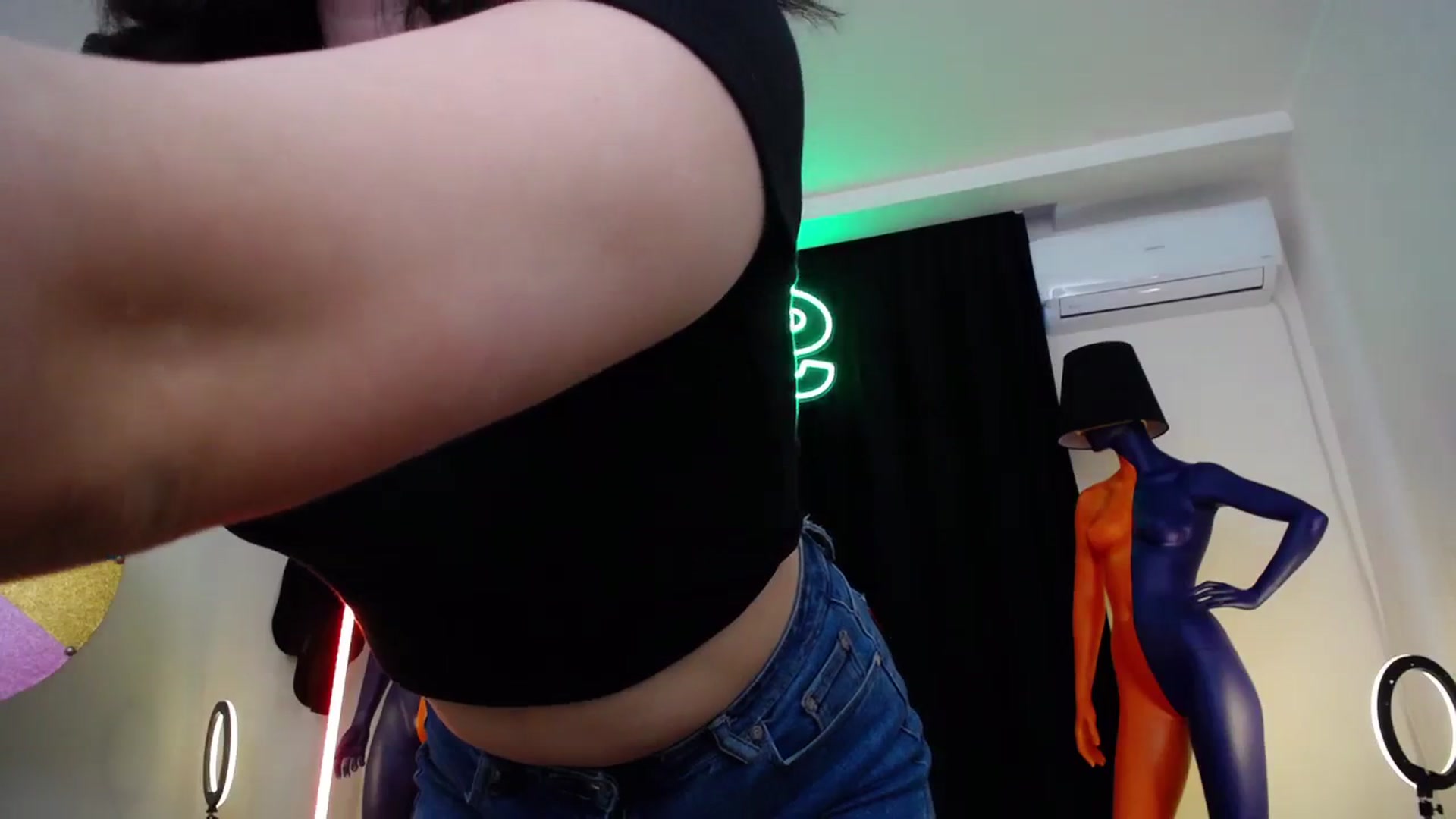 Gallery image thumbnail from PoliSpace's myfreecams stream on, 03/19/2024, 09:44 image 15 of 20