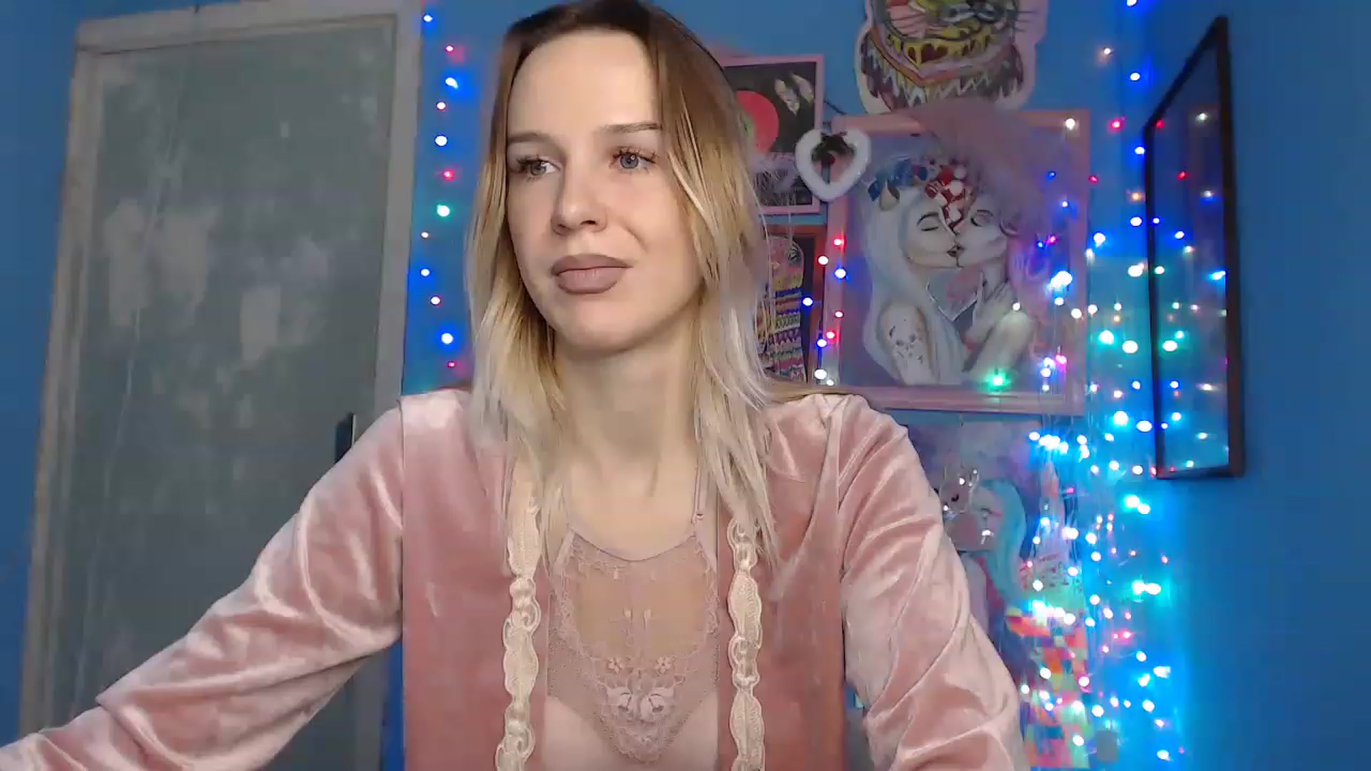 Gallery image thumbnail from PolinaLuna's myfreecams stream on, 11/20/2022, 04:28 image 3 of 20