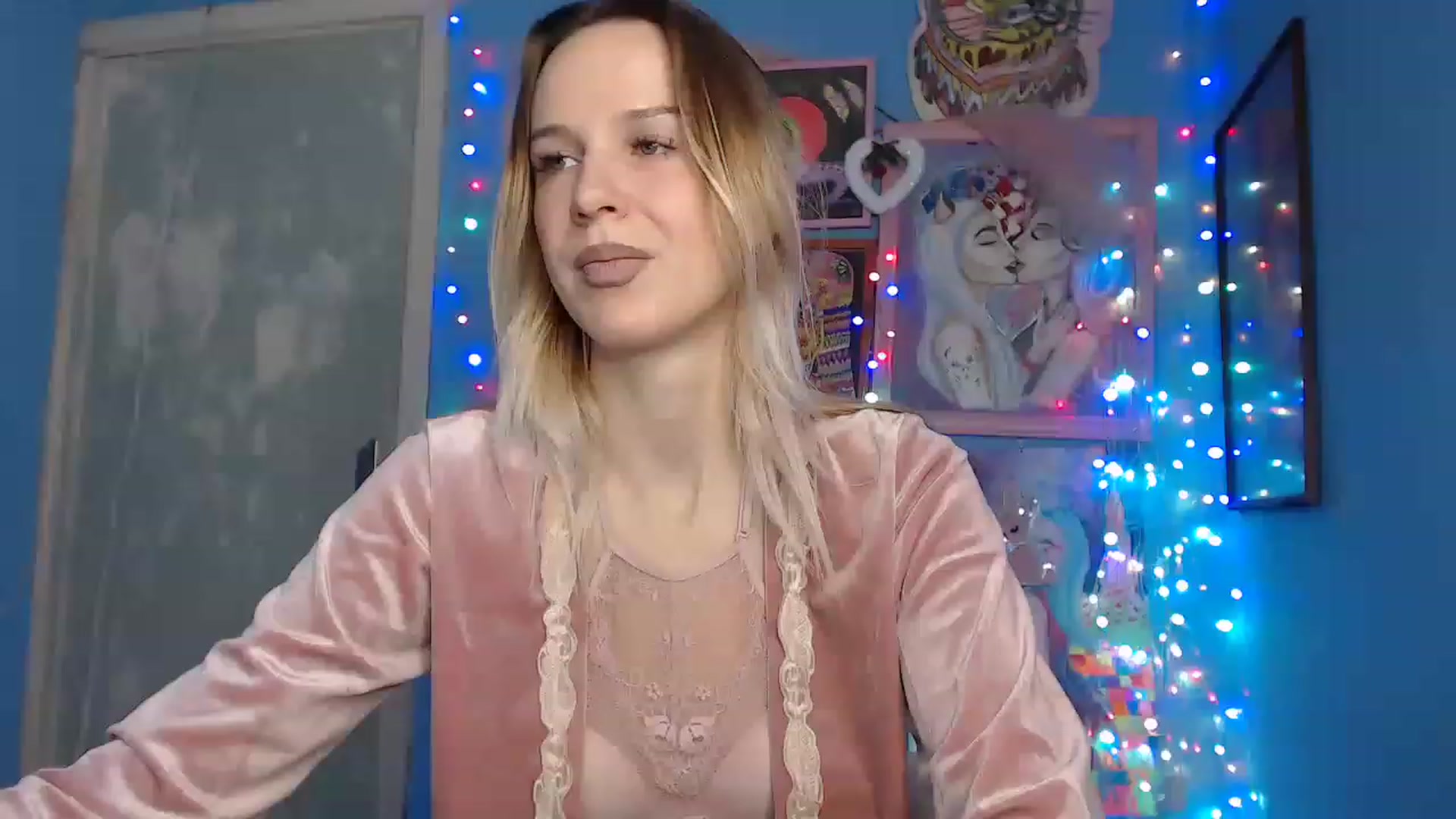 Gallery image thumbnail from PolinaLuna's myfreecams stream on, 11/20/2022, 04:28 image 2 of 20