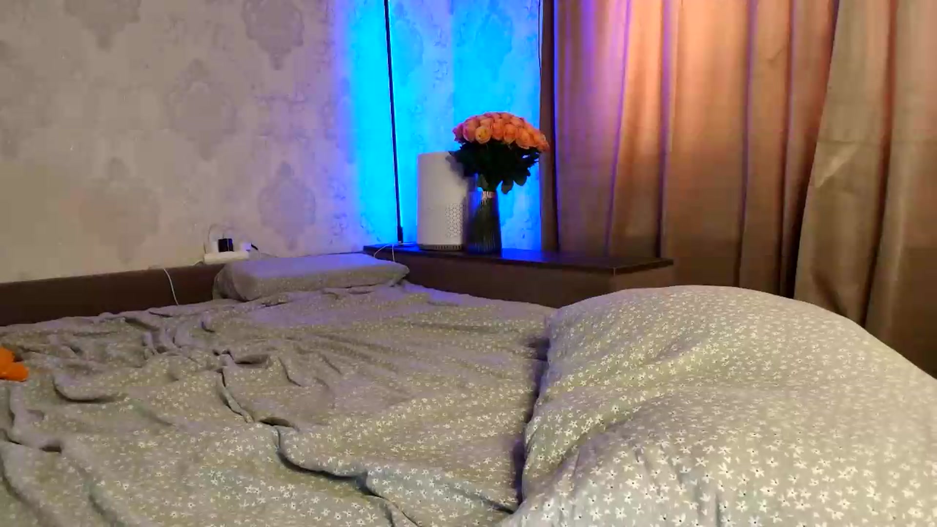 Gallery image thumbnail from PolinaMalina's myfreecams stream on, 08/09/2026, 13:09 image 18 of 20
