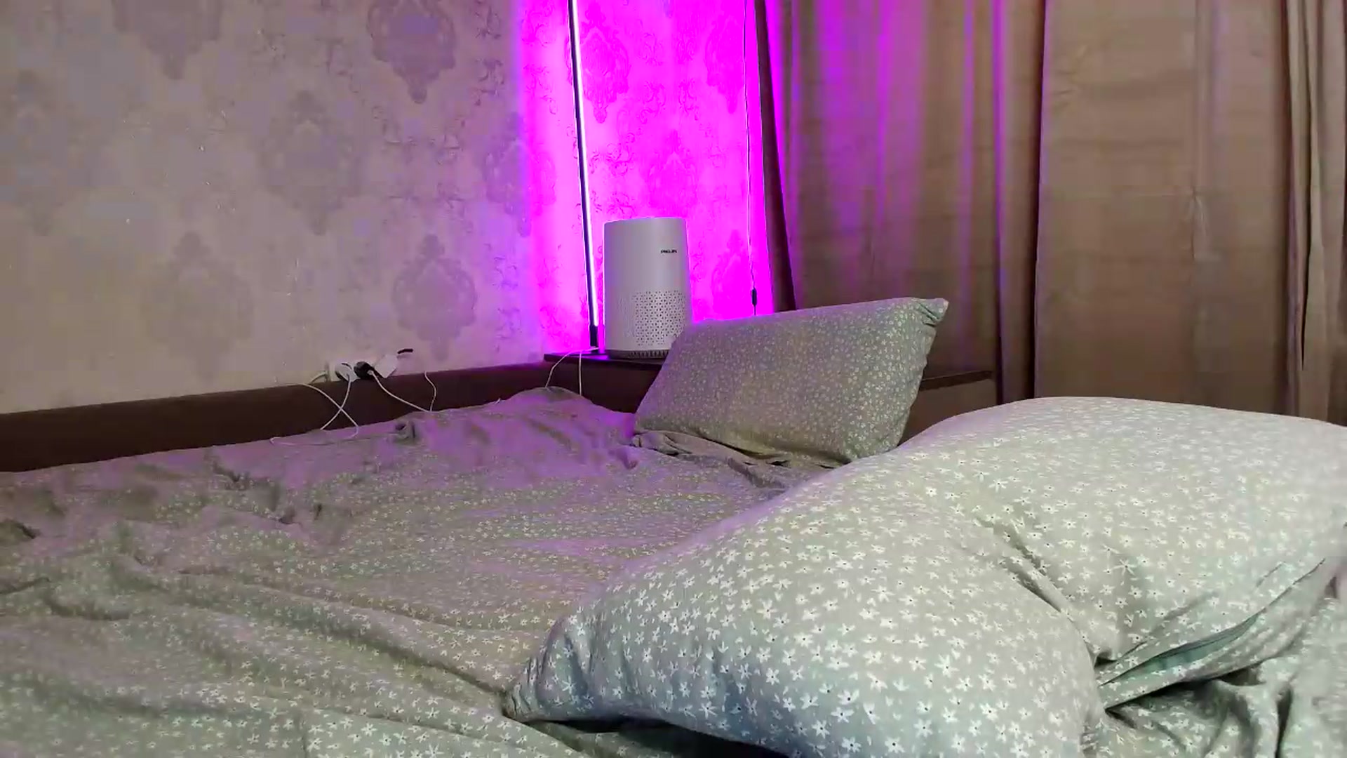 Gallery image thumbnail from PolinaMalina's myfreecams stream on, 08/15/2026, 16:09 image 10 of 20
