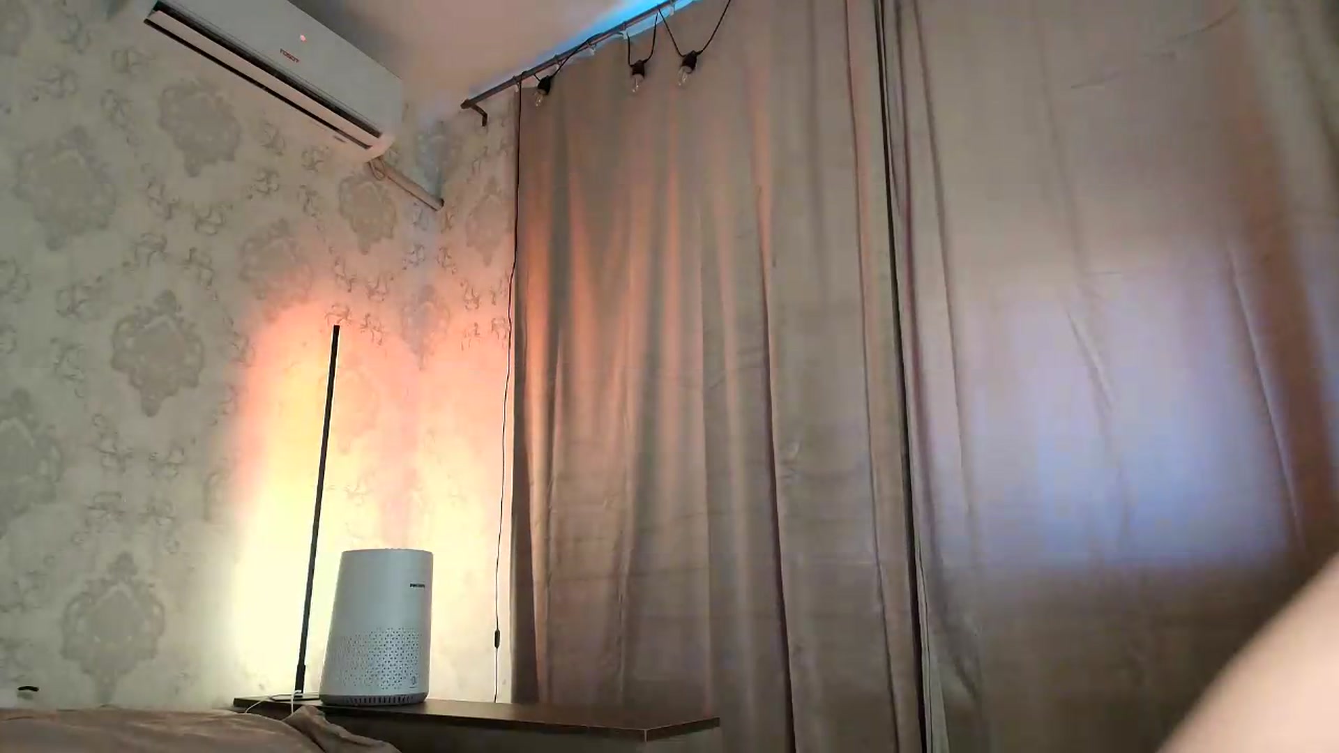 Gallery image thumbnail from PolinaMalina's myfreecams stream on, 08/20/2026, 06:20 image 12 of 20
