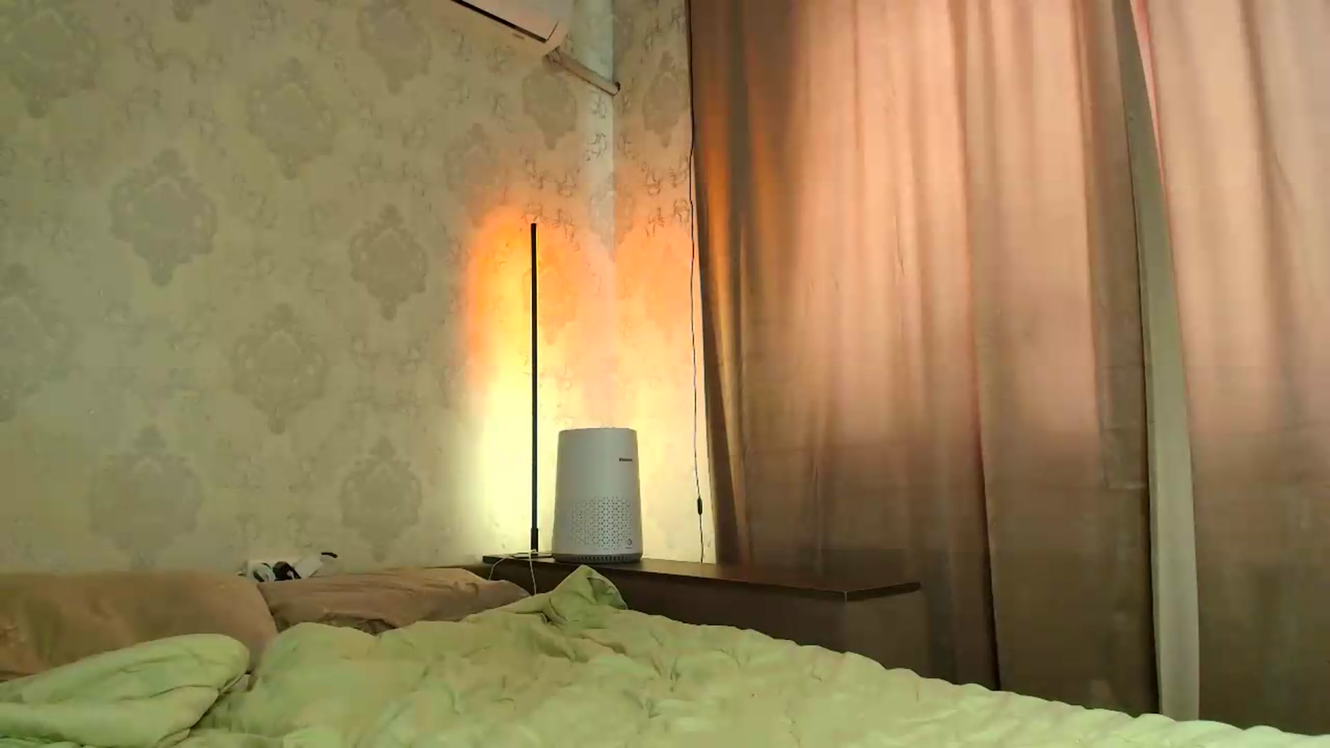 Gallery image thumbnail from PolinaMalina's myfreecams stream on, 08/22/2026, 12:17 image 18 of 20
