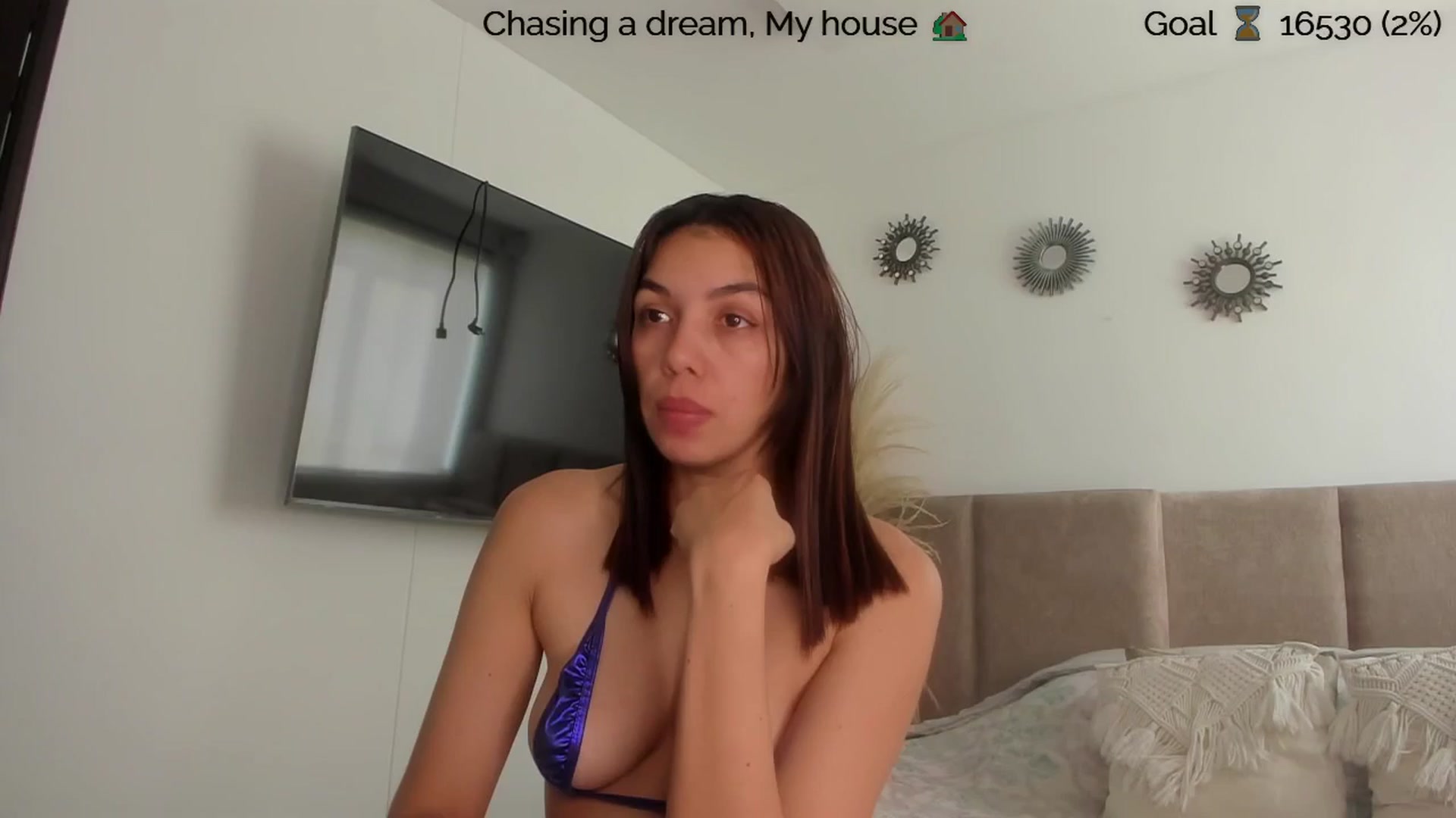 Gallery image thumbnail from Polly10's myfreecams stream on, 03/18/2025, 14:08 image 17 of 20