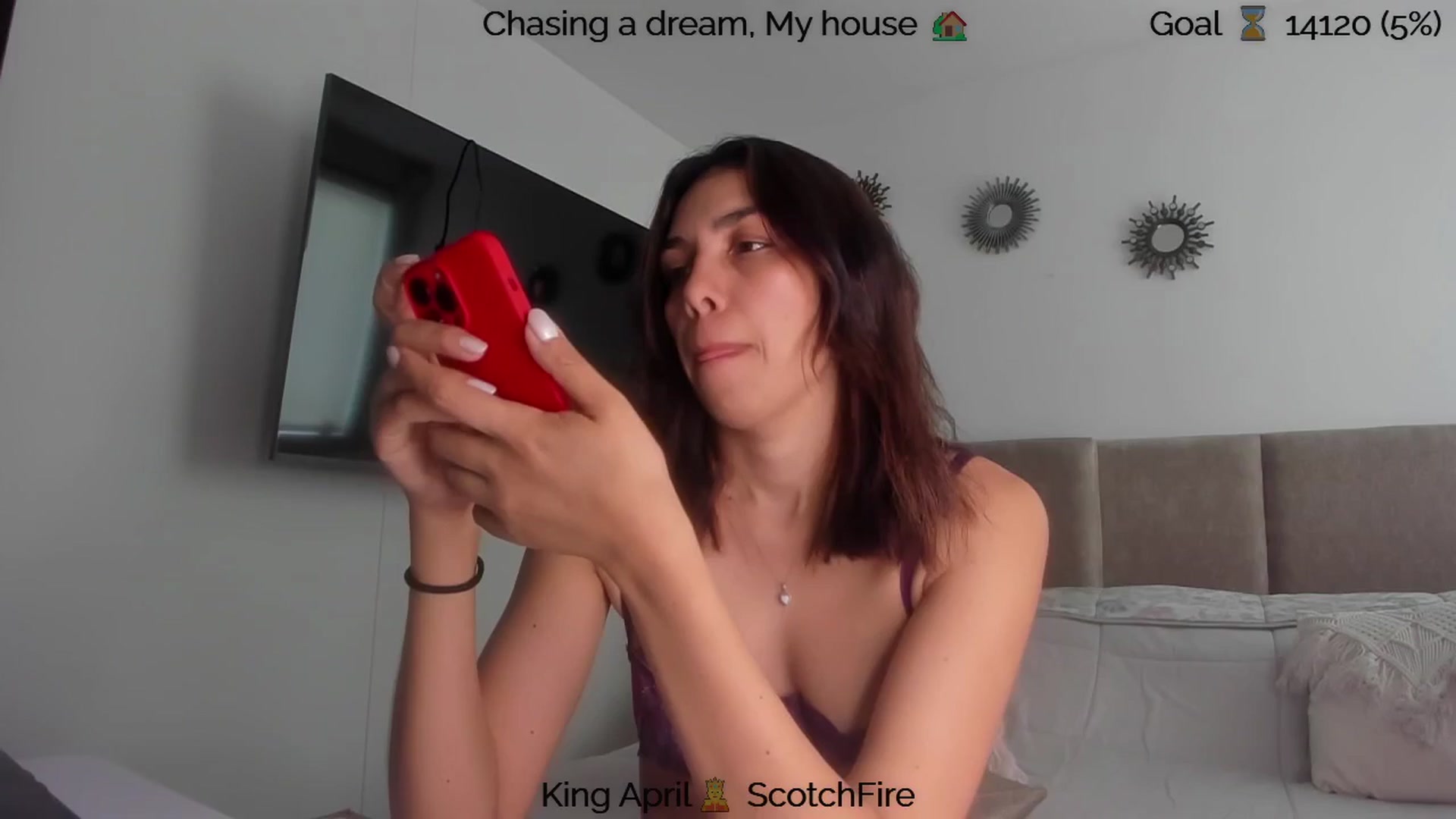 Gallery image thumbnail from Polly10's myfreecams stream on, 04/21/2025, 14:44 image 4 of 20