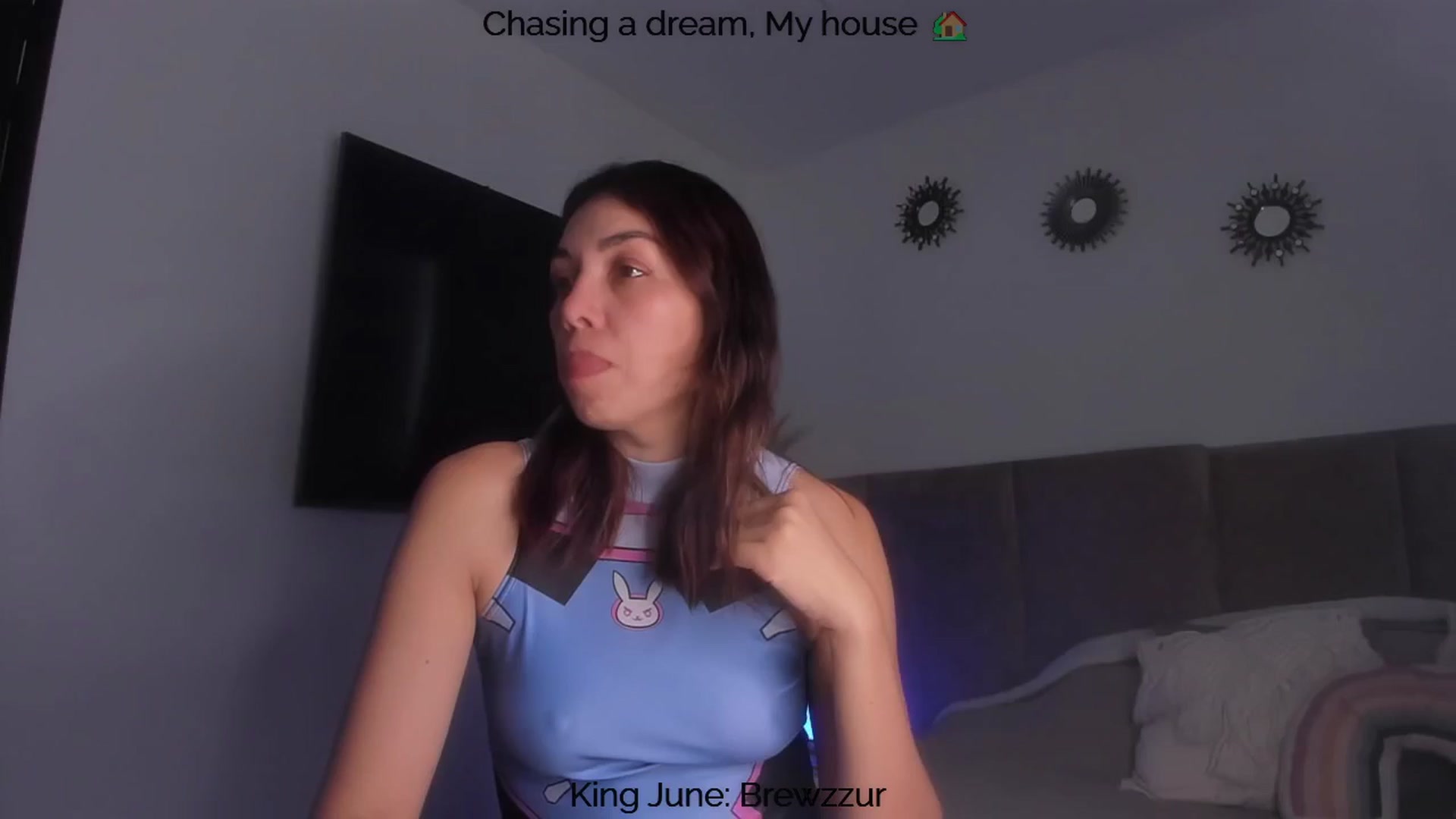 Gallery image thumbnail from Polly10's myfreecams stream on, 06/16/2025, 13:39 image 6 of 20