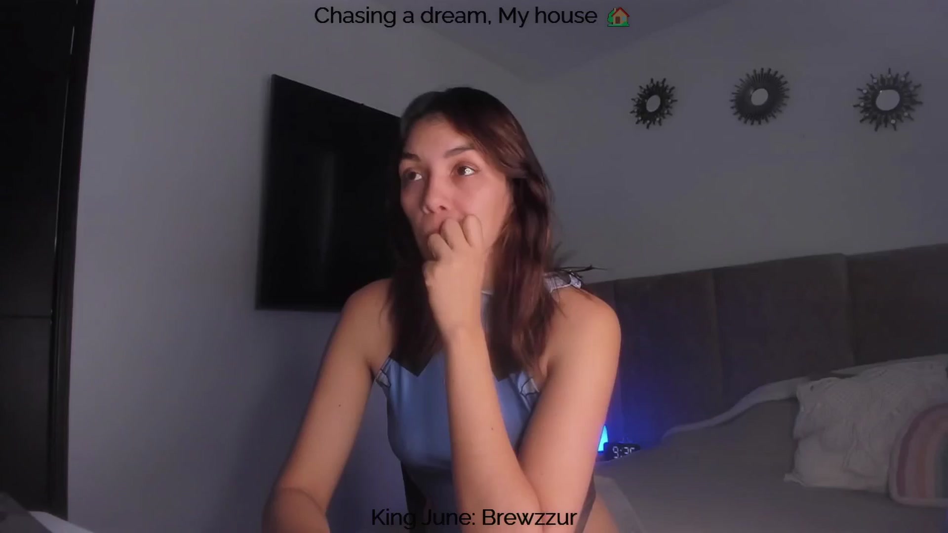 Gallery image thumbnail from Polly10's myfreecams stream on, 06/16/2025, 14:57 image 12 of 20