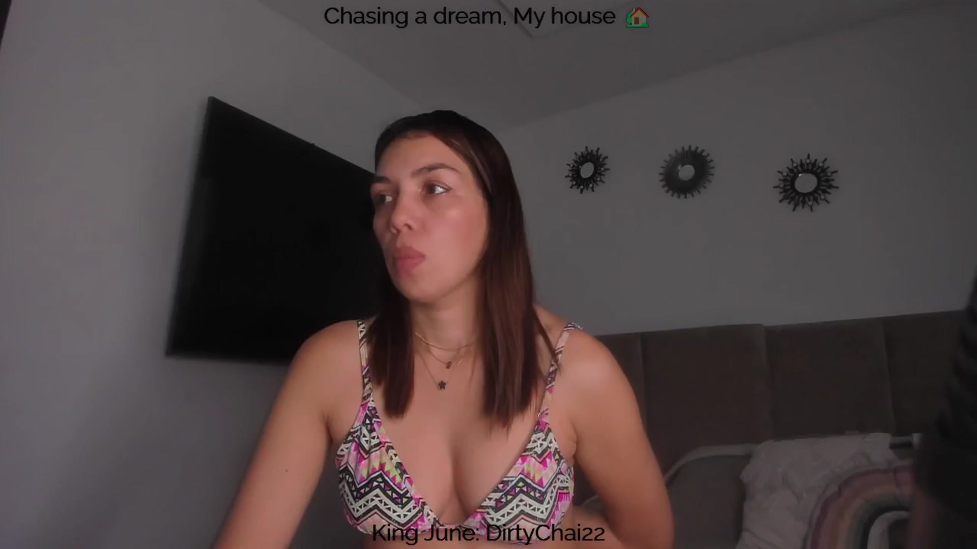 Gallery image thumbnail from Polly10's myfreecams stream on, 06/18/2025, 13:31 image 11 of 20