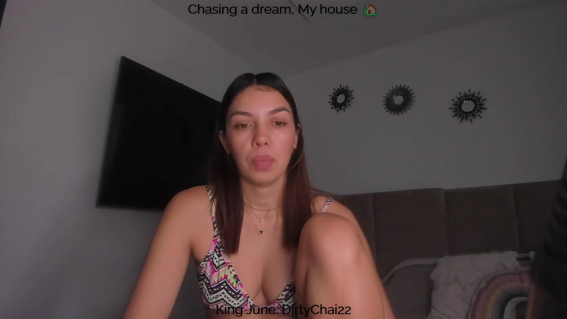 Gallery image thumbnail from Polly10's myfreecams stream on, 06/18/2025, 13:31 image 6 of 20