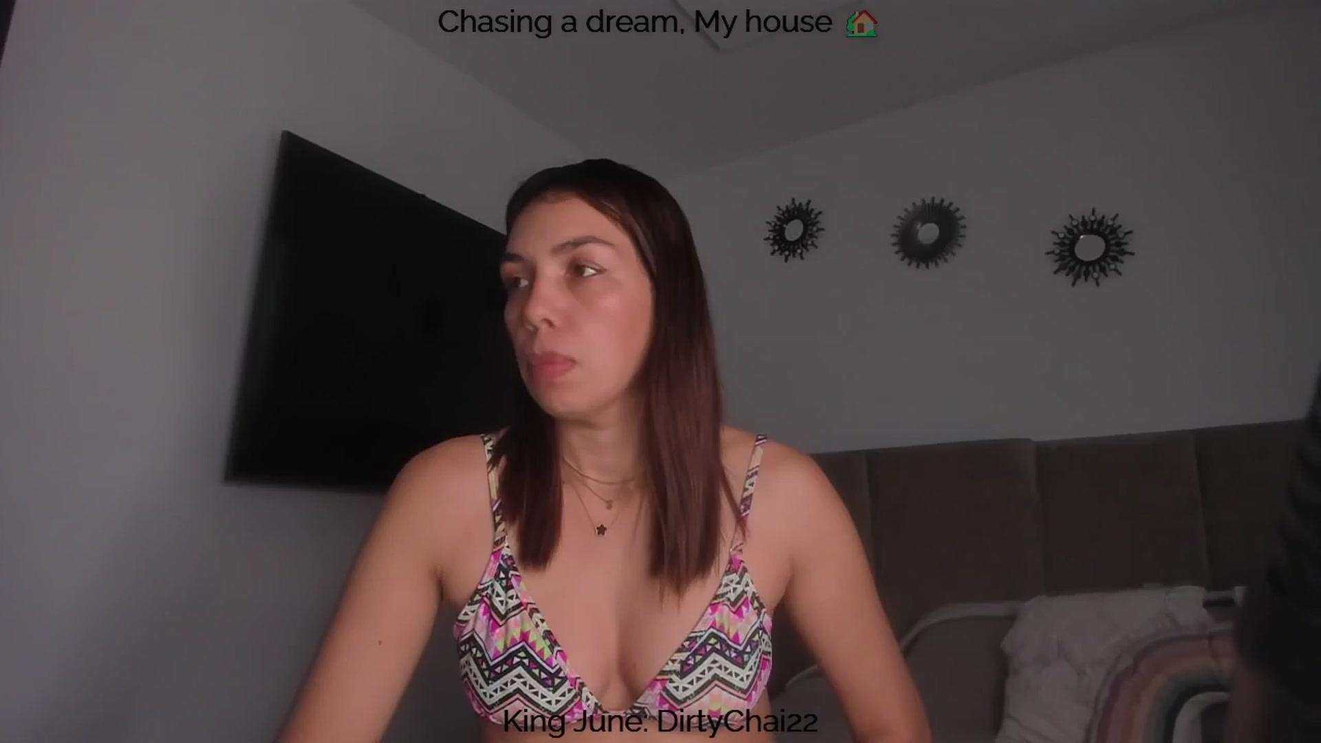 Gallery image thumbnail from Polly10's myfreecams stream on, 06/18/2025, 13:31 image 12 of 20