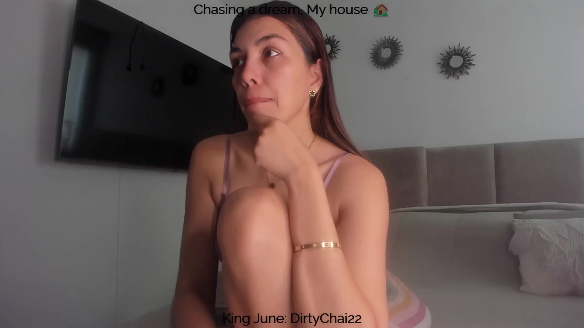 Gallery image thumbnail from Polly10's myfreecams stream on, 06/21/2025, 14:56 image 12 of 20