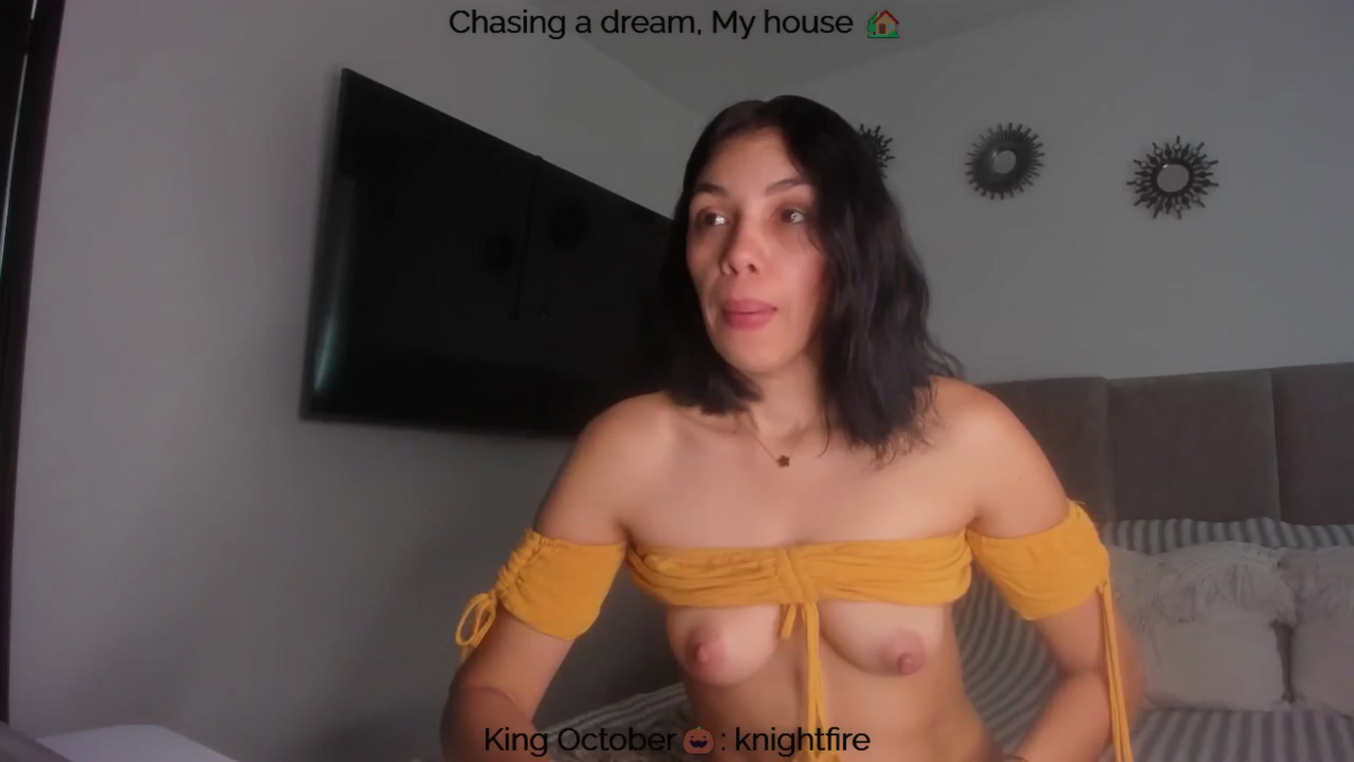 Gallery image thumbnail from Polly10's myfreecams stream on, 10/21/2025, 14:39 image 7 of 20