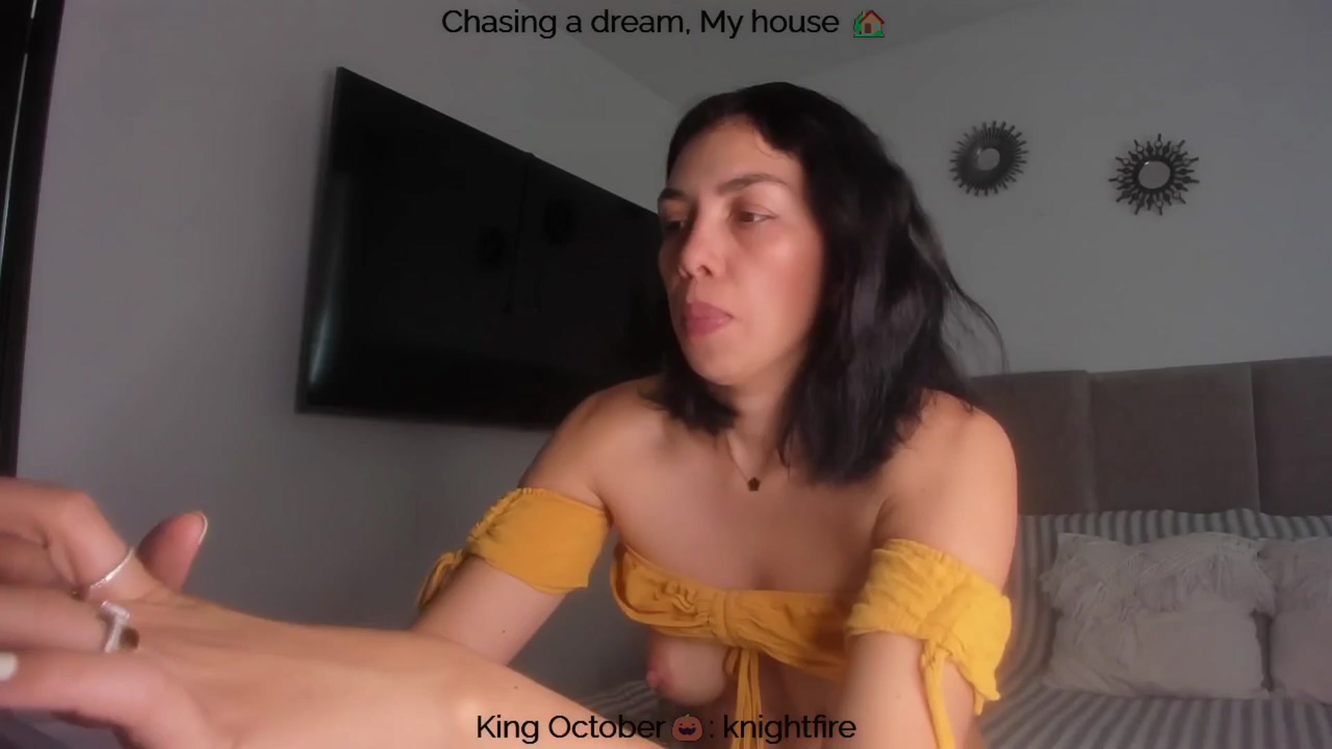 Gallery image thumbnail from Polly10's myfreecams stream on, 10/21/2025, 14:39 image 8 of 20