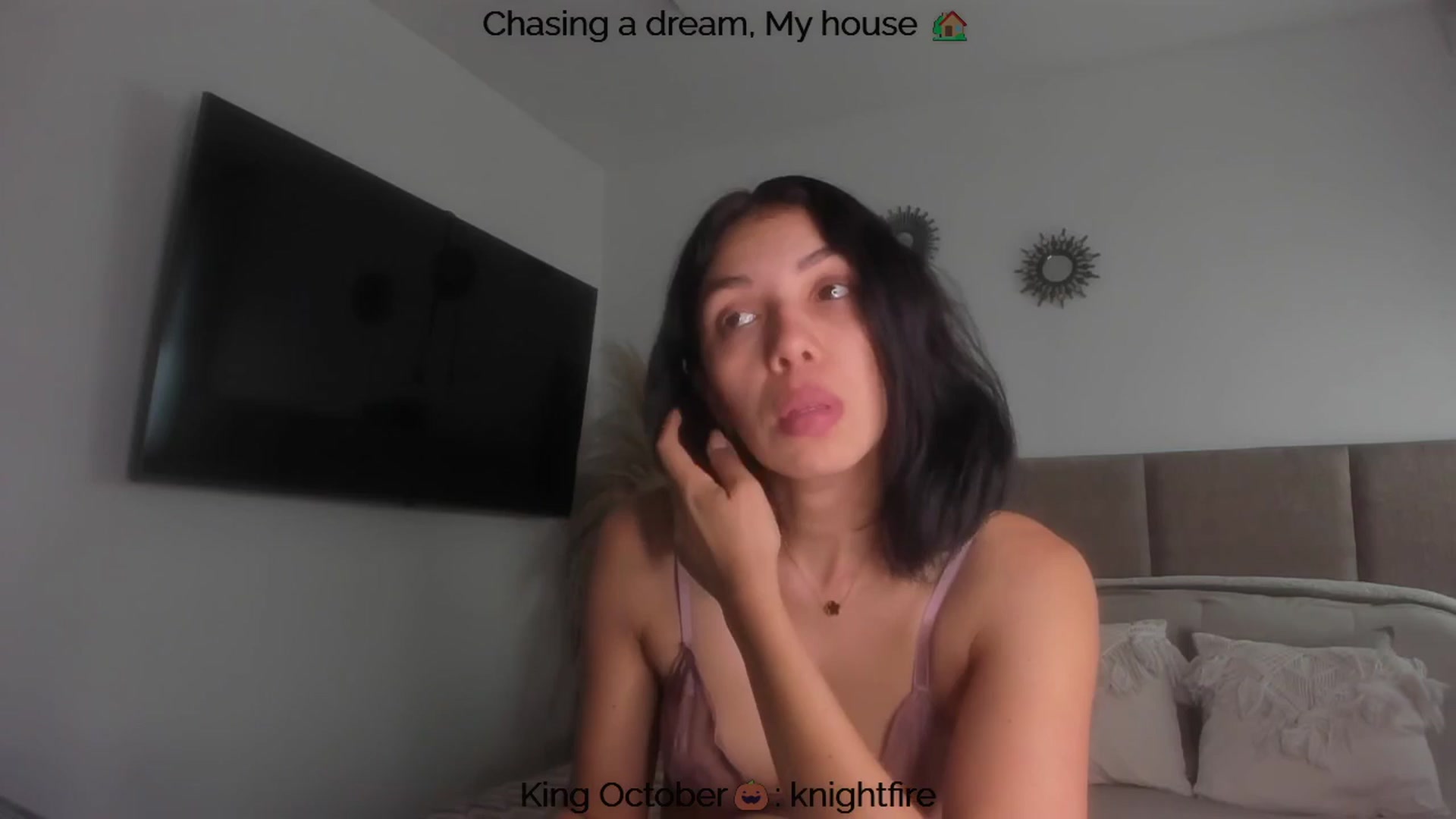 Gallery image thumbnail from Polly10's myfreecams stream on, 10/30/2025, 13:48 image 9 of 20