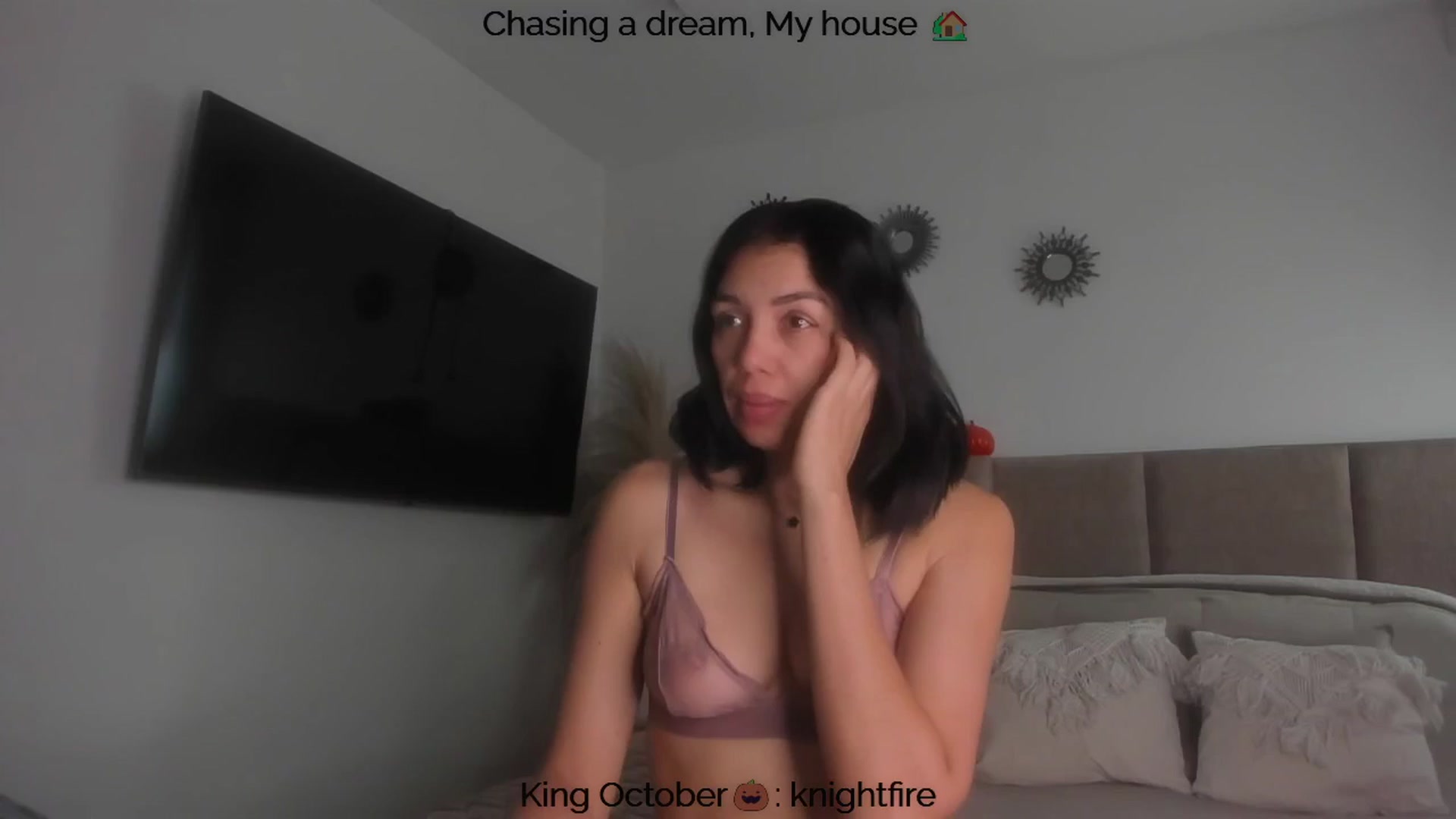 Gallery image thumbnail from Polly10's myfreecams stream on, 10/30/2025, 13:48 image 6 of 20