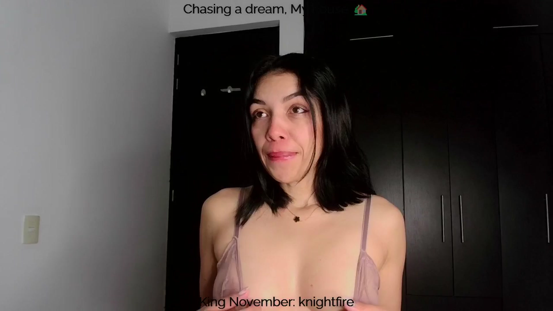 Gallery image thumbnail from Polly10's myfreecams stream on, 11/17/2025, 12:38 image 4 of 20