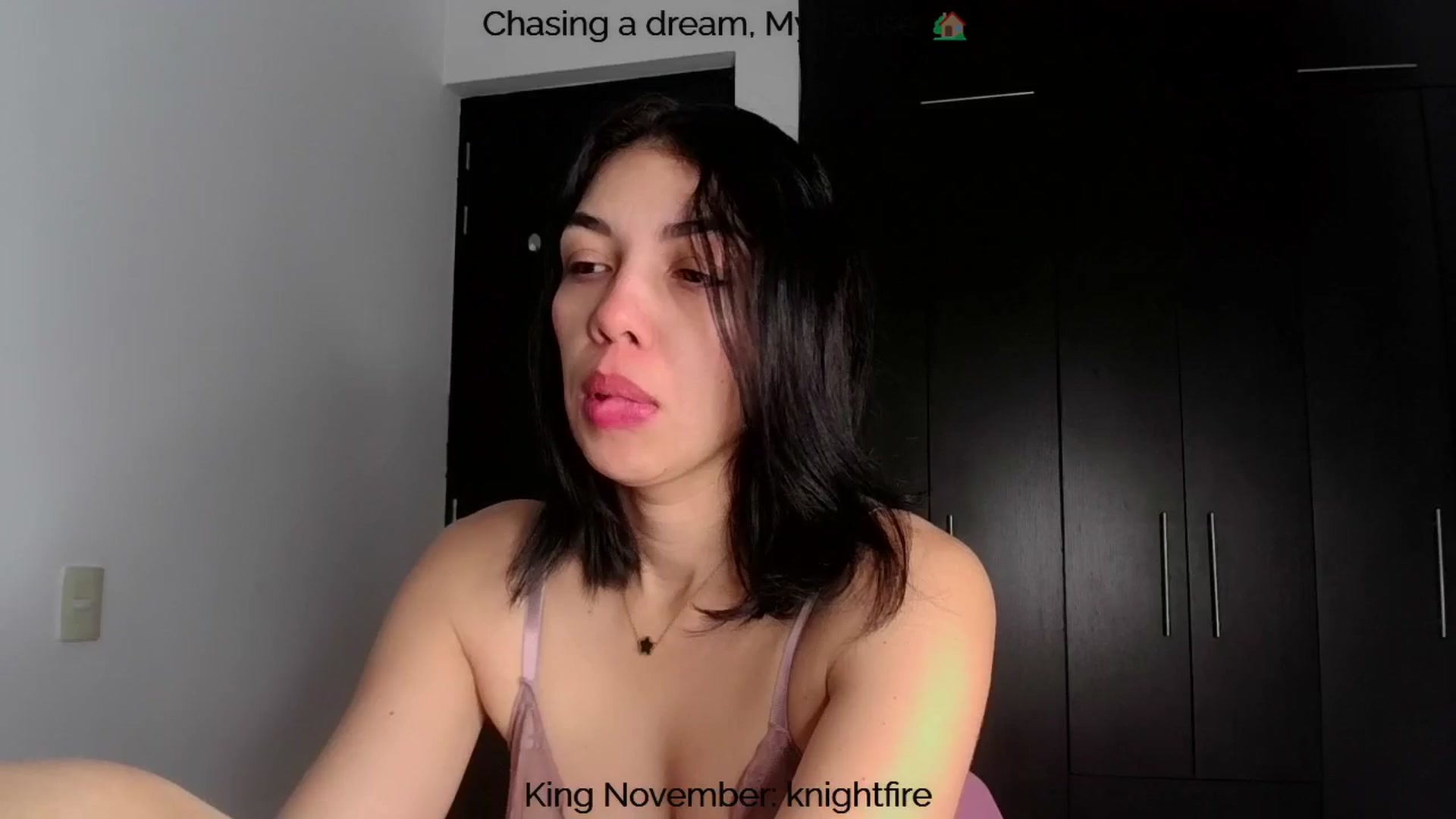 Gallery image thumbnail from Polly10's myfreecams stream on, 11/17/2025, 12:38 image 1 of 20