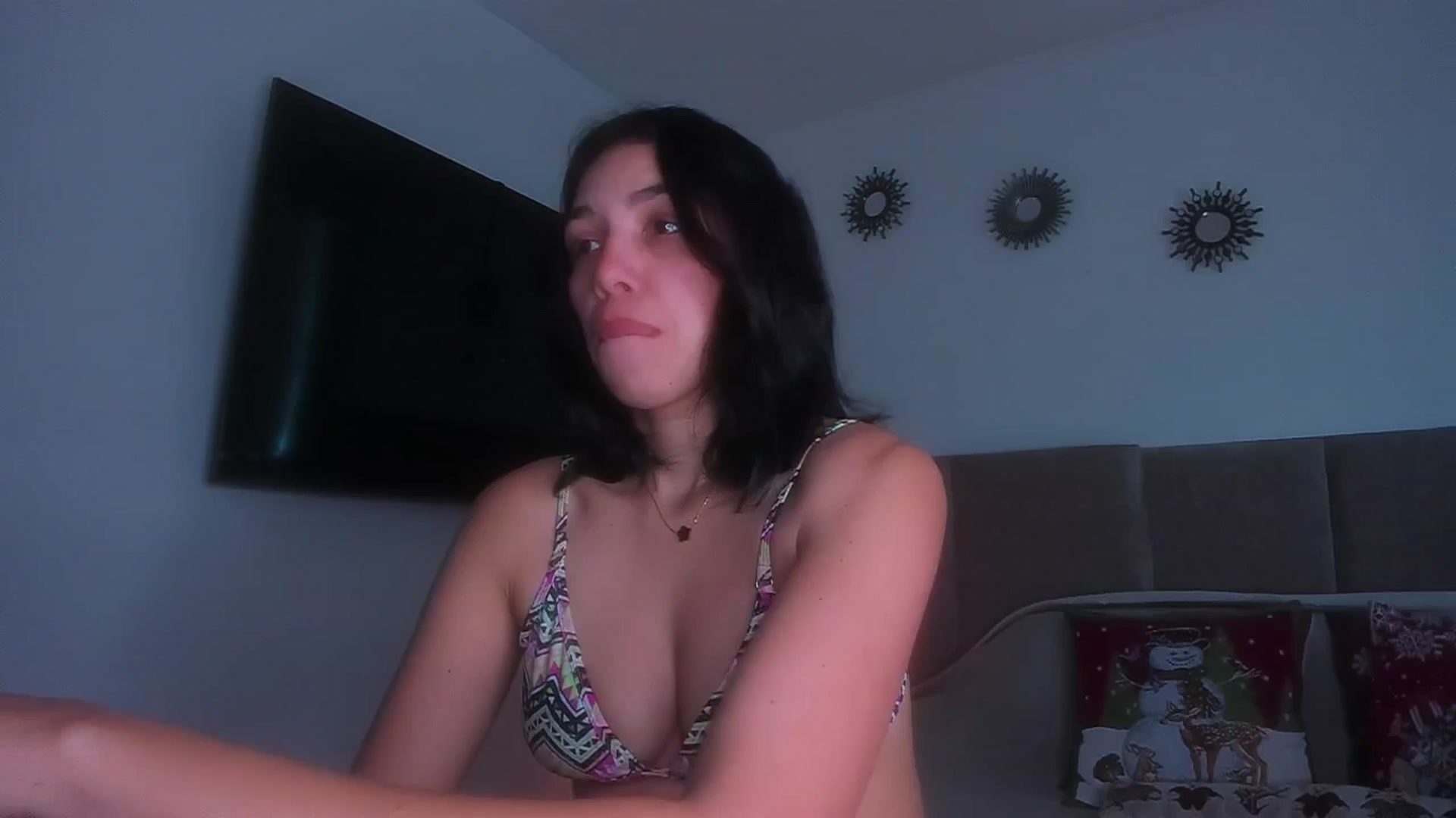 Gallery image thumbnail from Polly10's myfreecams stream on, 11/18/2025, 15:08 image 1 of 20