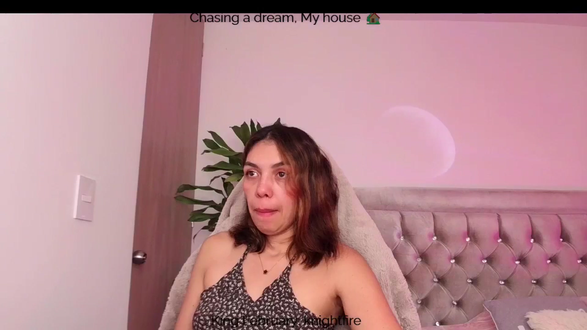 Gallery image thumbnail from Polly10's myfreecams stream on, 02/18/2026, 15:18 image 12 of 20