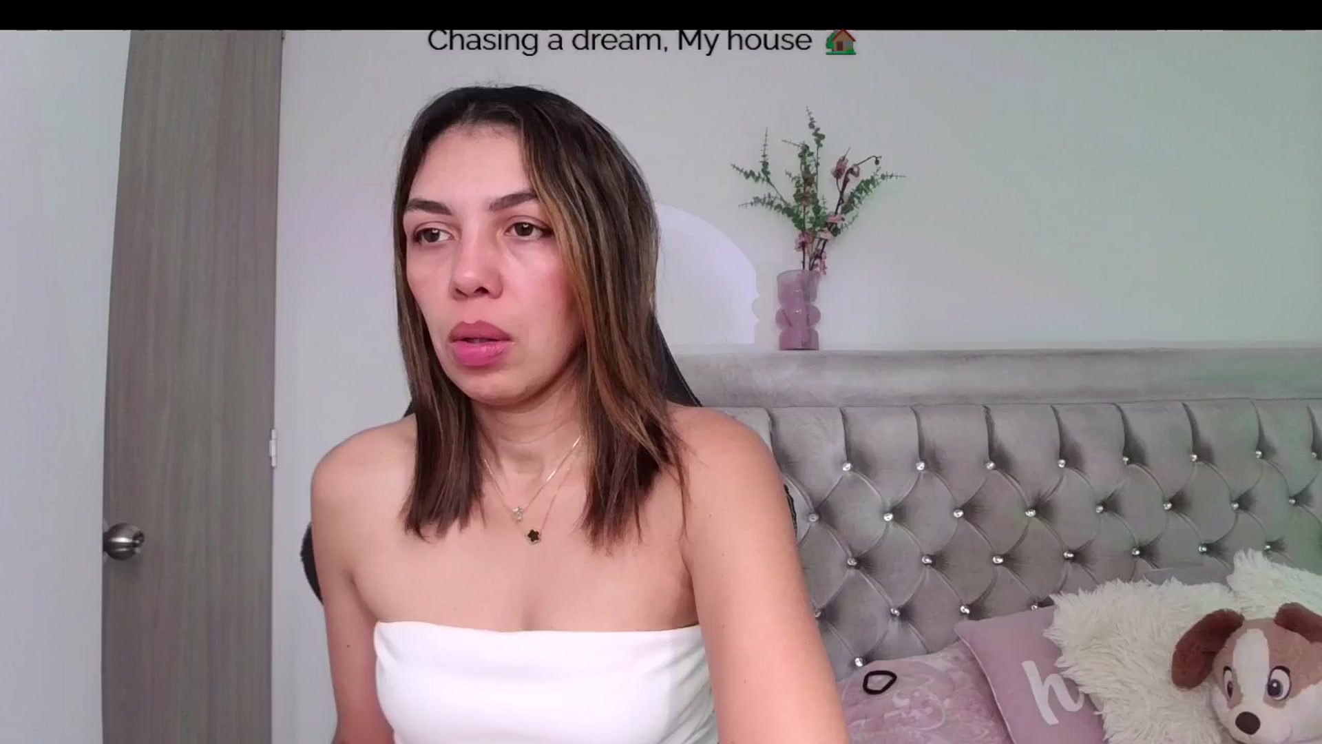 Gallery image thumbnail from Polly10's myfreecams stream on, 04/20/2026, 13:32 image 14 of 20