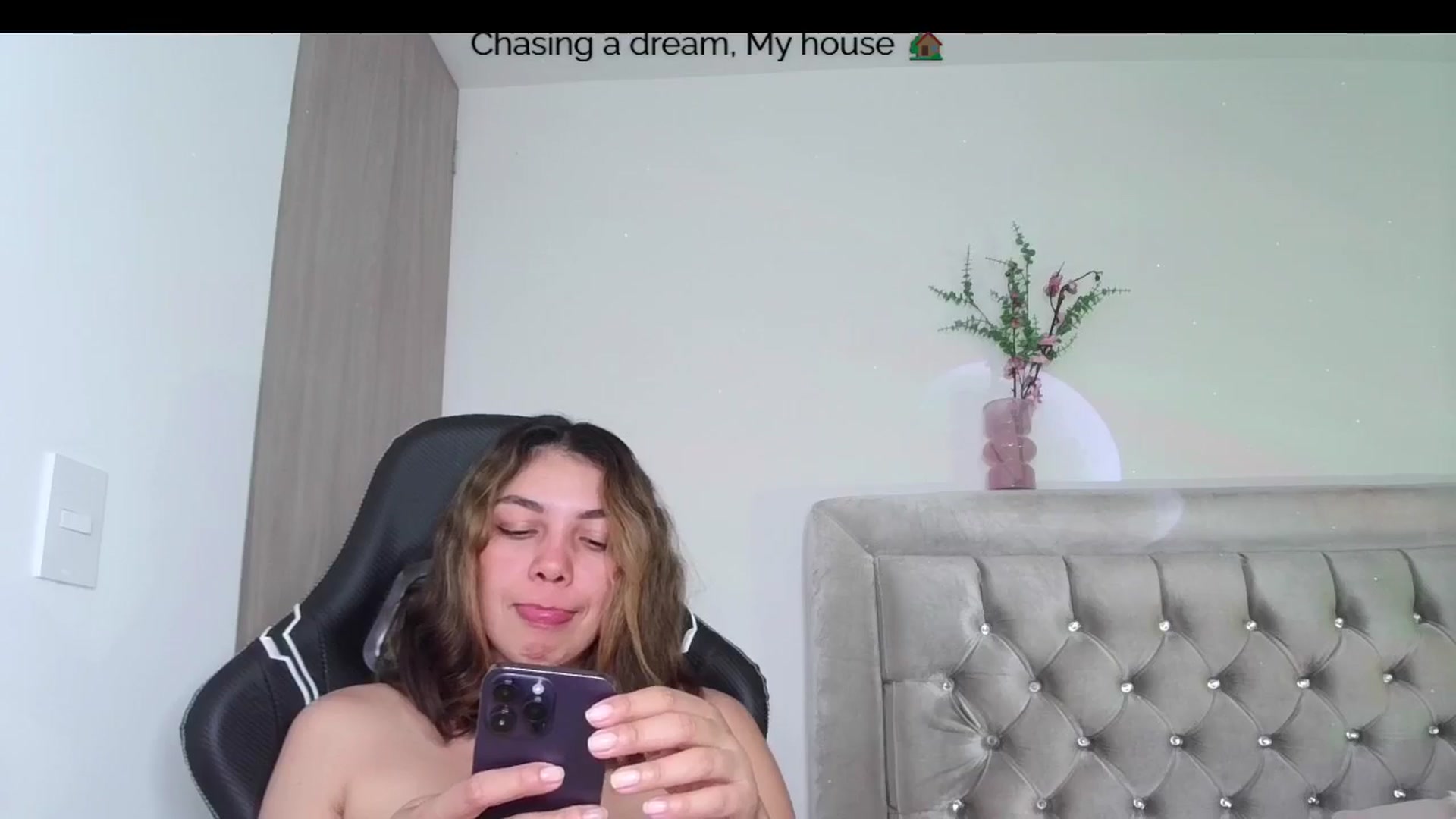 Gallery image thumbnail from Polly10's myfreecams stream on, 04/26/2026, 14:19 image 3 of 20