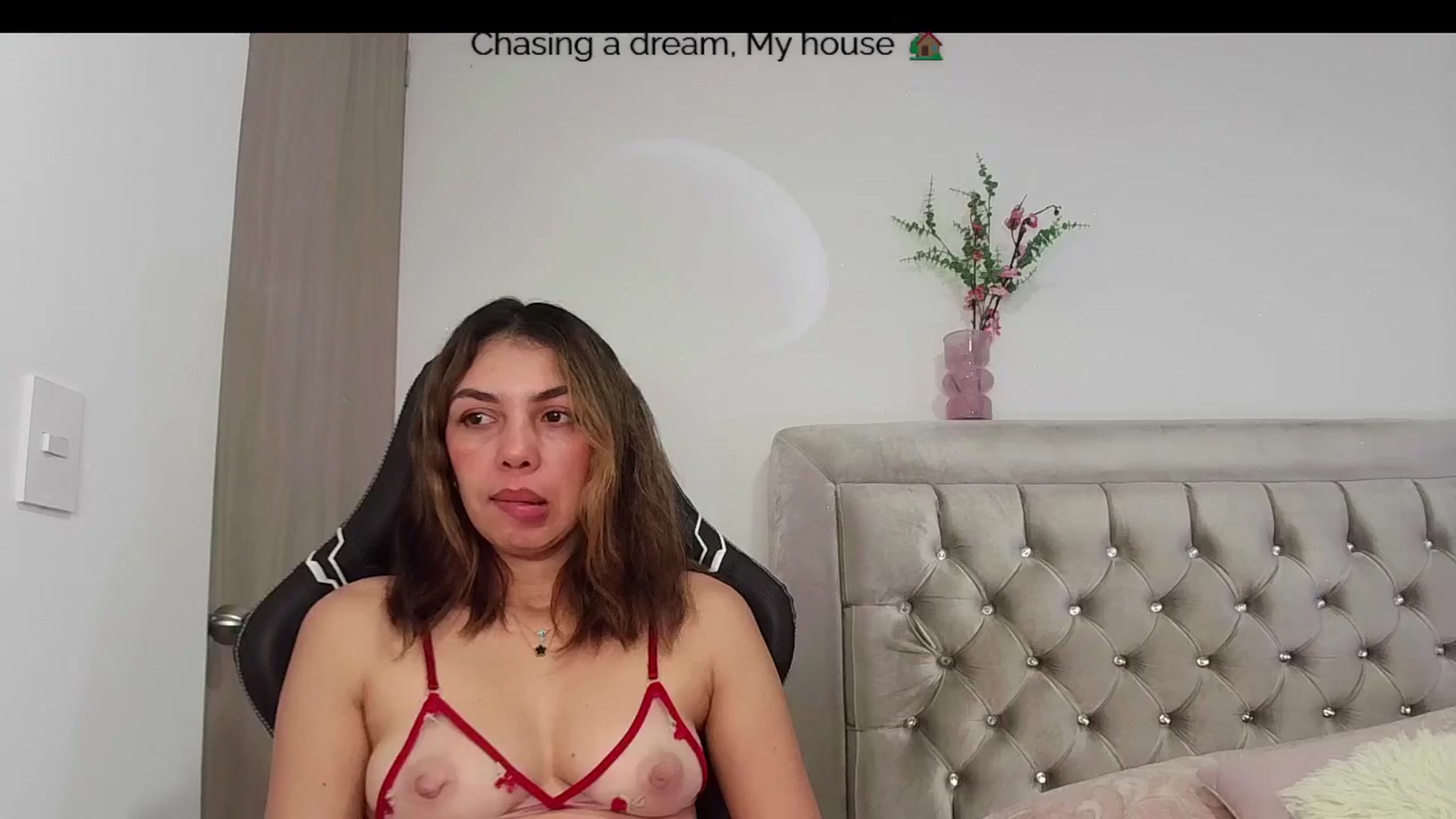 Gallery image thumbnail from Polly10's myfreecams stream on, 04/30/2026, 13:40 image 10 of 20