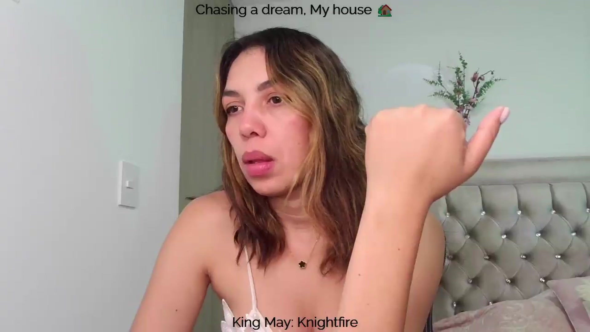 Gallery image thumbnail from Polly10's myfreecams stream on, 05/20/2026, 14:08 image 6 of 20