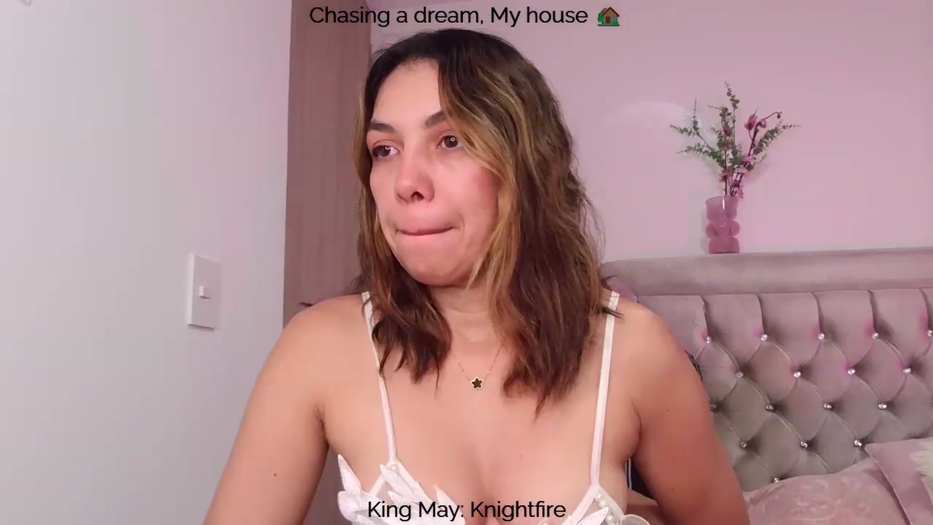 Gallery image thumbnail from Polly10's myfreecams stream on, 05/20/2026, 14:08 image 5 of 20