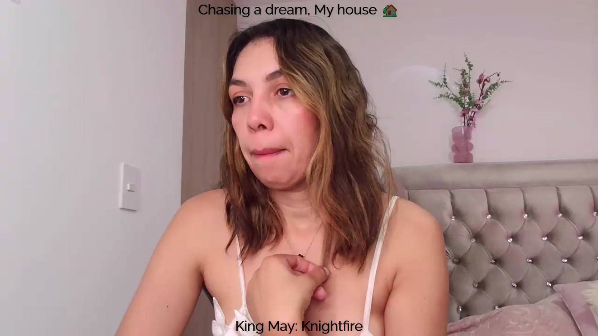 Gallery image thumbnail from Polly10's myfreecams stream on, 05/20/2026, 14:08 image 4 of 20