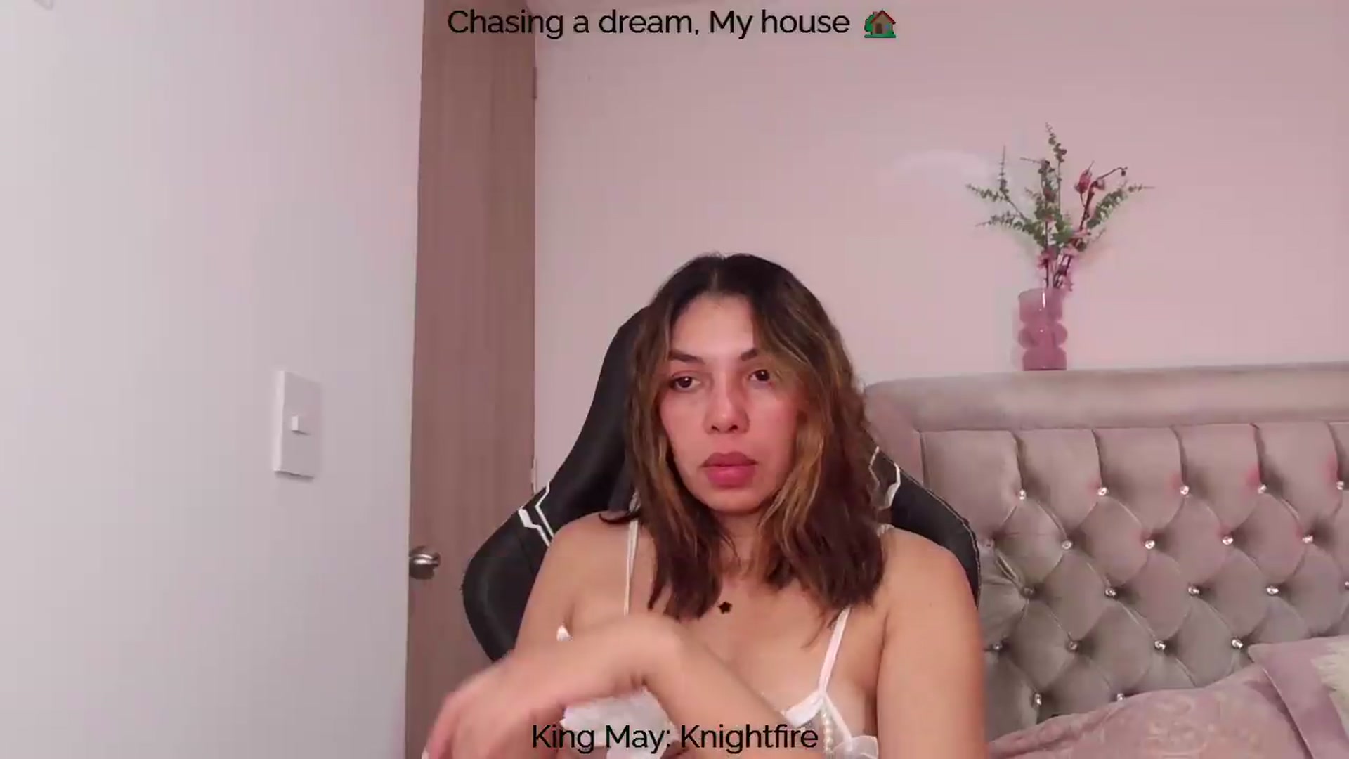 Gallery image thumbnail from Polly10's myfreecams stream on, 05/20/2026, 14:08 image 14 of 20