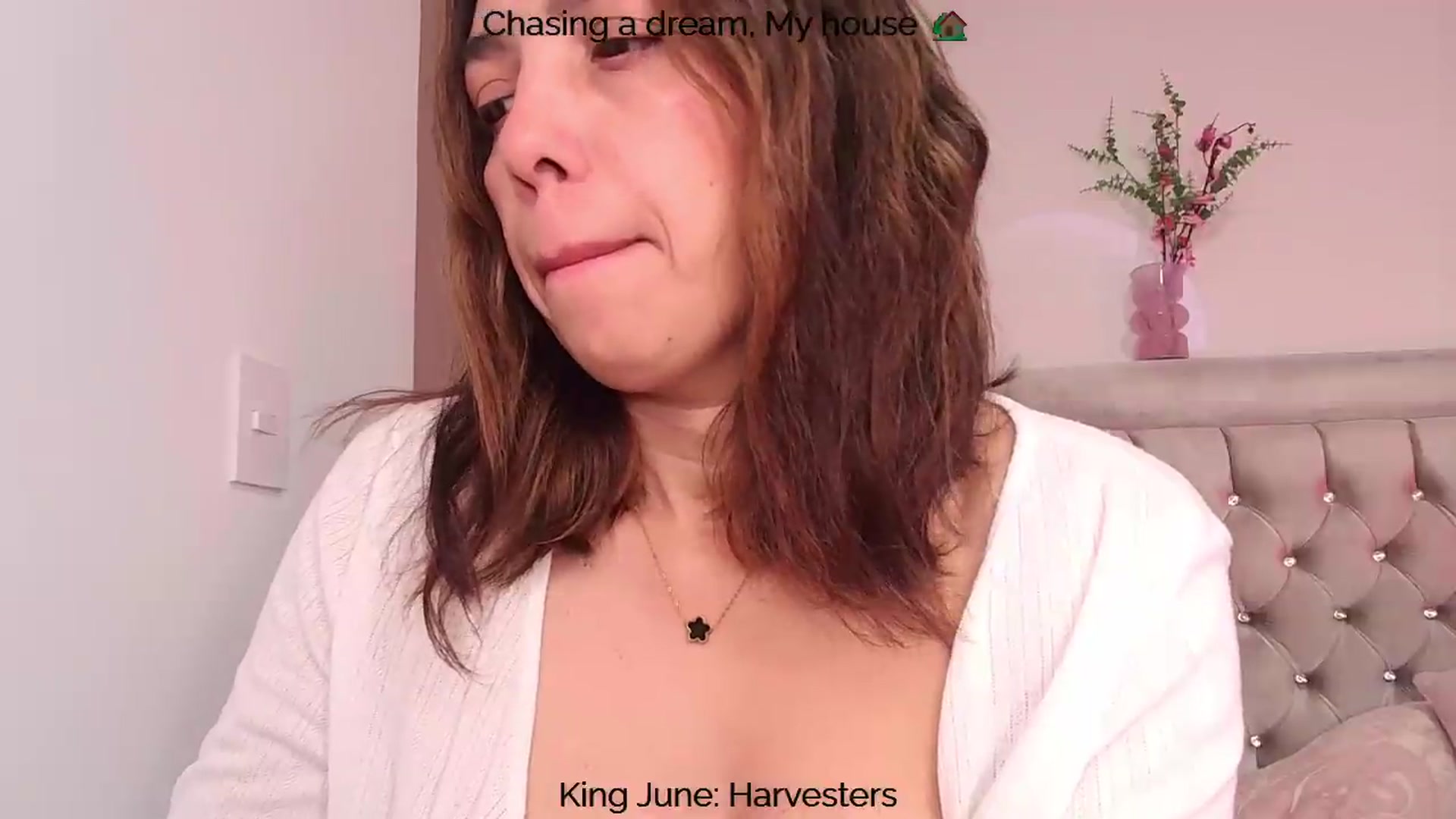Gallery image thumbnail from Polly10's myfreecams stream on, 06/03/2026, 13:22 image 15 of 20