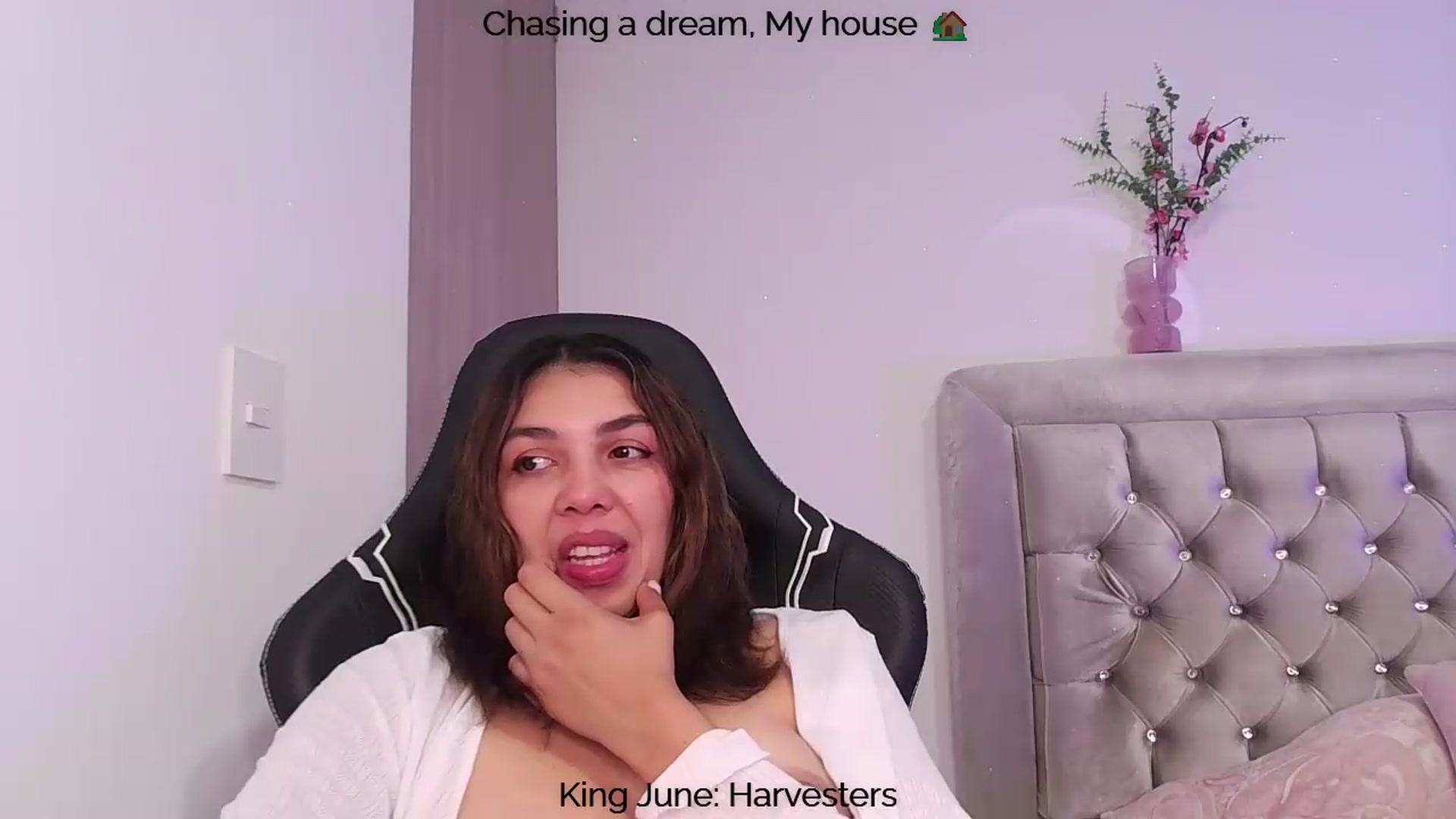 Gallery image thumbnail from Polly10's myfreecams stream on, 06/03/2026, 13:22 image 13 of 20