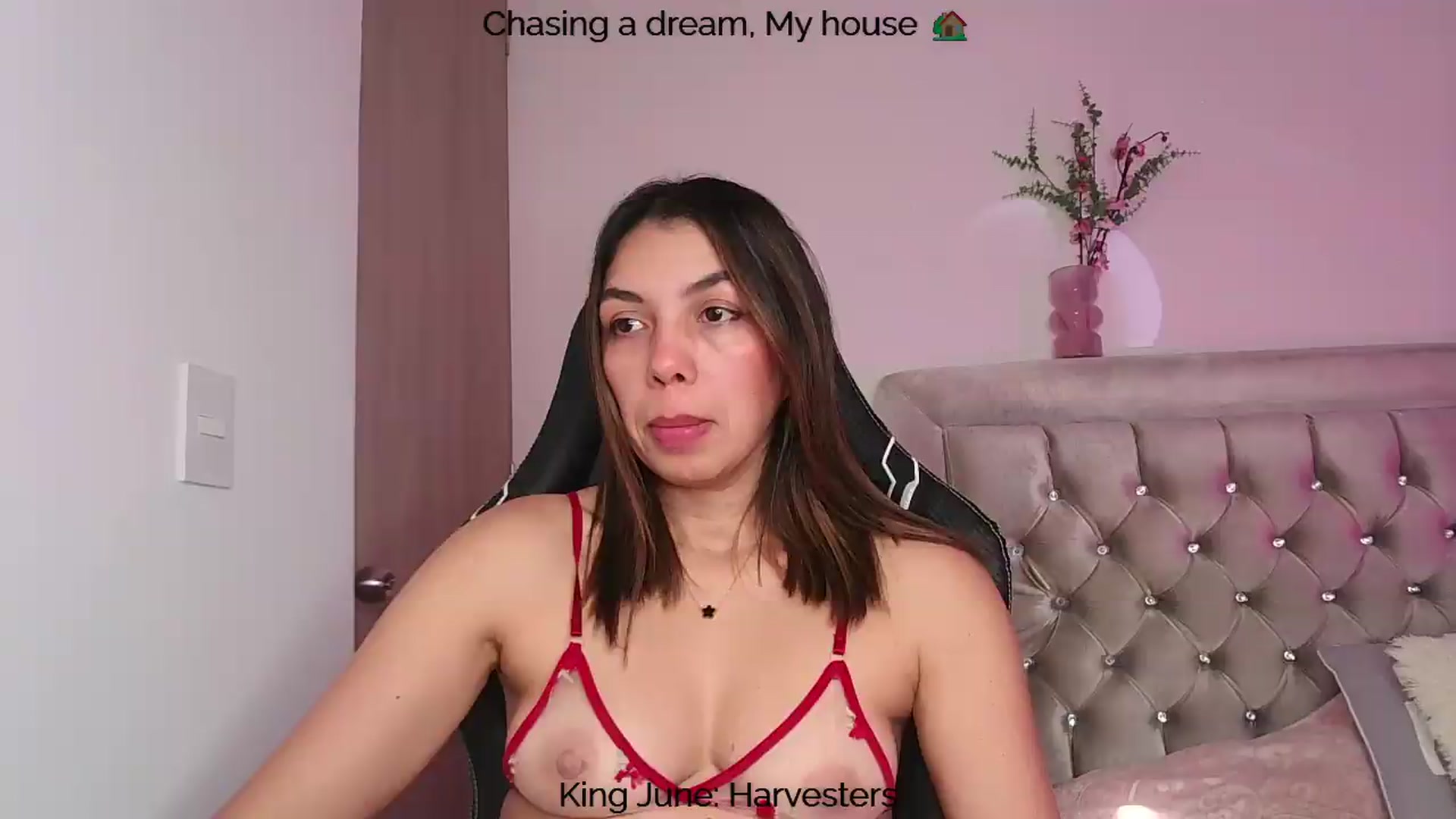 Gallery image thumbnail from Polly10's myfreecams stream on, 06/10/2026, 13:06 image 14 of 20