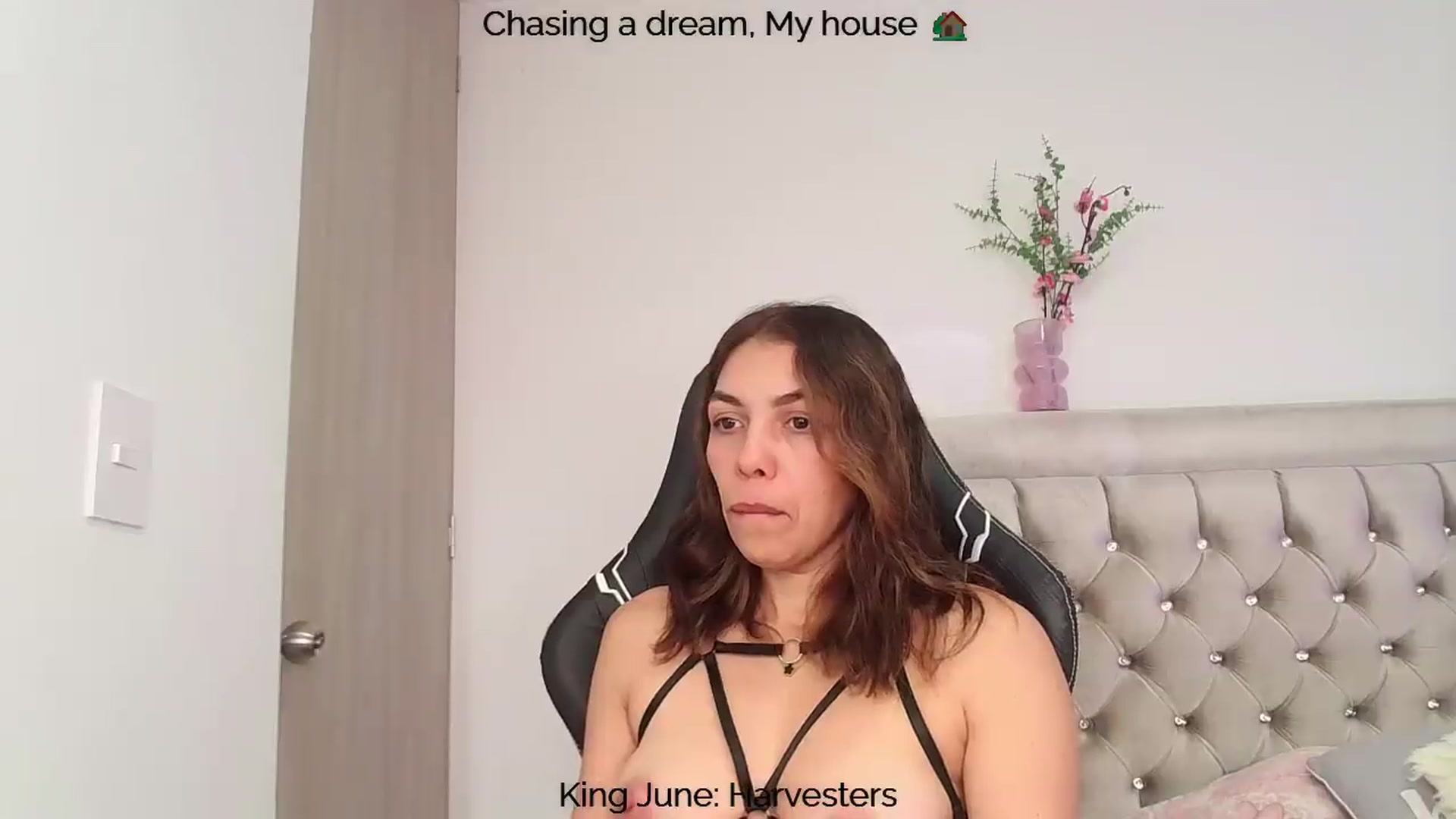 Gallery image thumbnail from Polly10's myfreecams stream on, 06/22/2026, 13:47 image 9 of 20