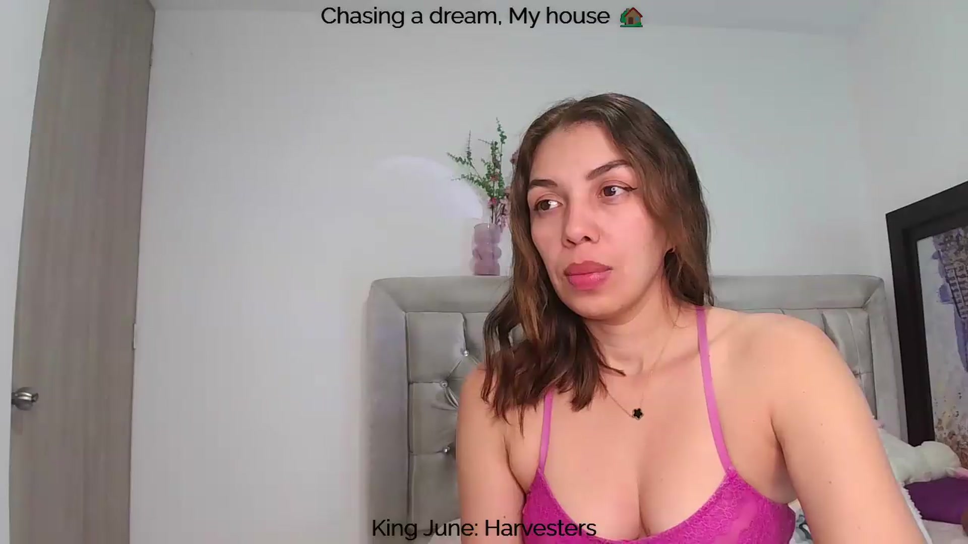 Gallery image thumbnail from Polly10's myfreecams stream on, 06/23/2026, 19:26 image 9 of 20