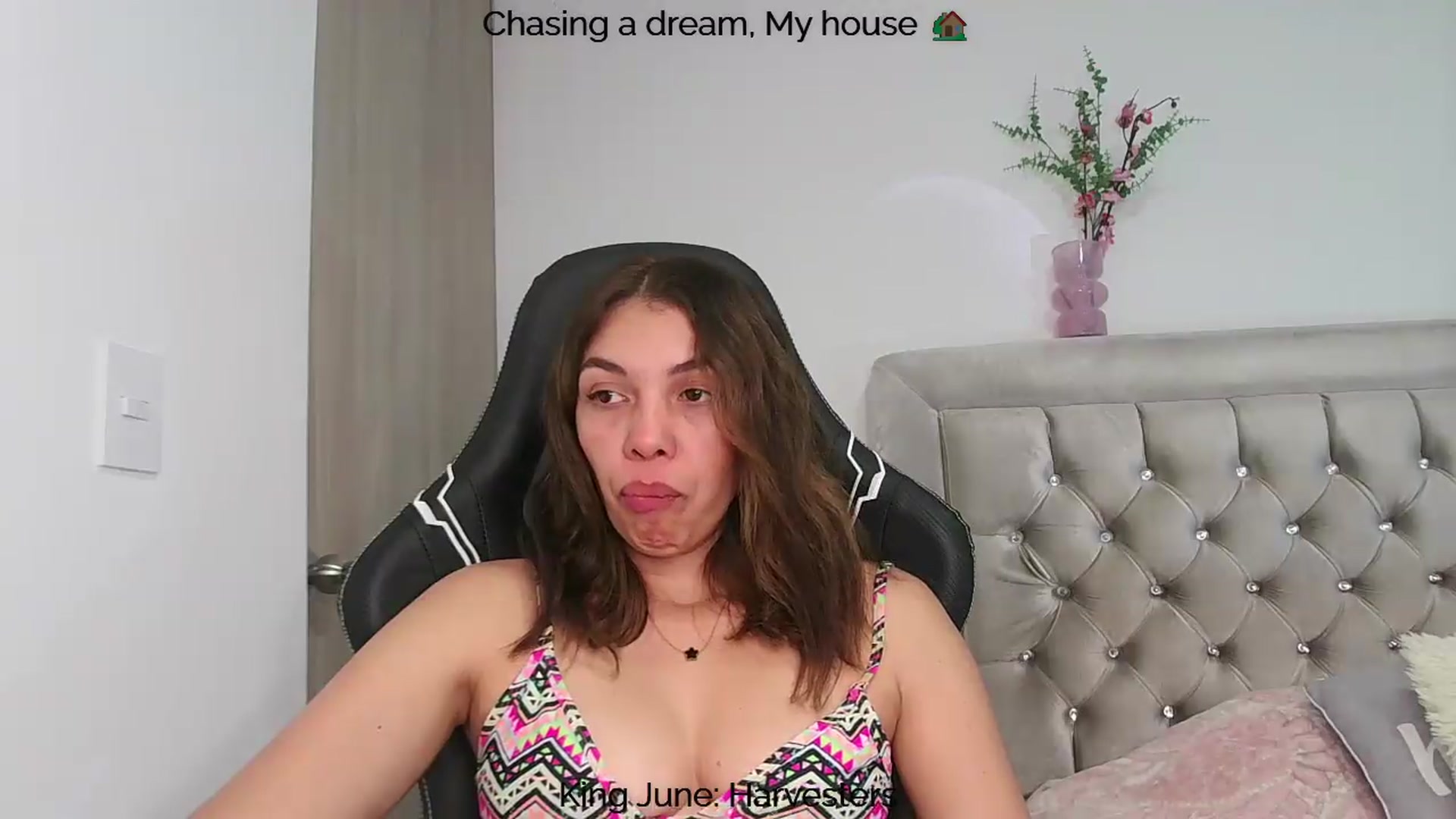 Gallery image thumbnail from Polly10's myfreecams stream on, 06/25/2026, 14:02 image 9 of 20