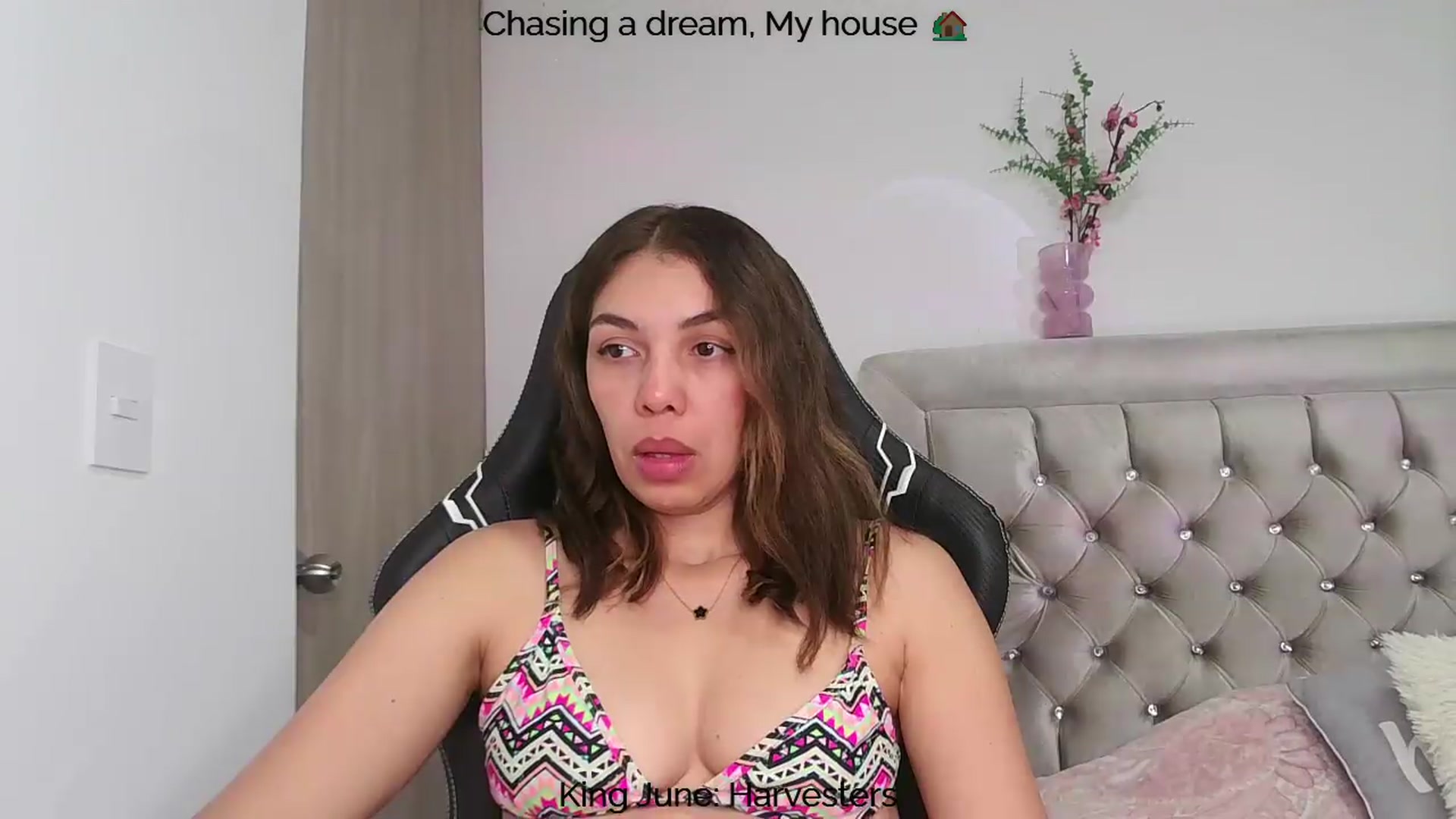 Gallery image thumbnail from Polly10's myfreecams stream on, 06/25/2026, 14:02 image 14 of 20