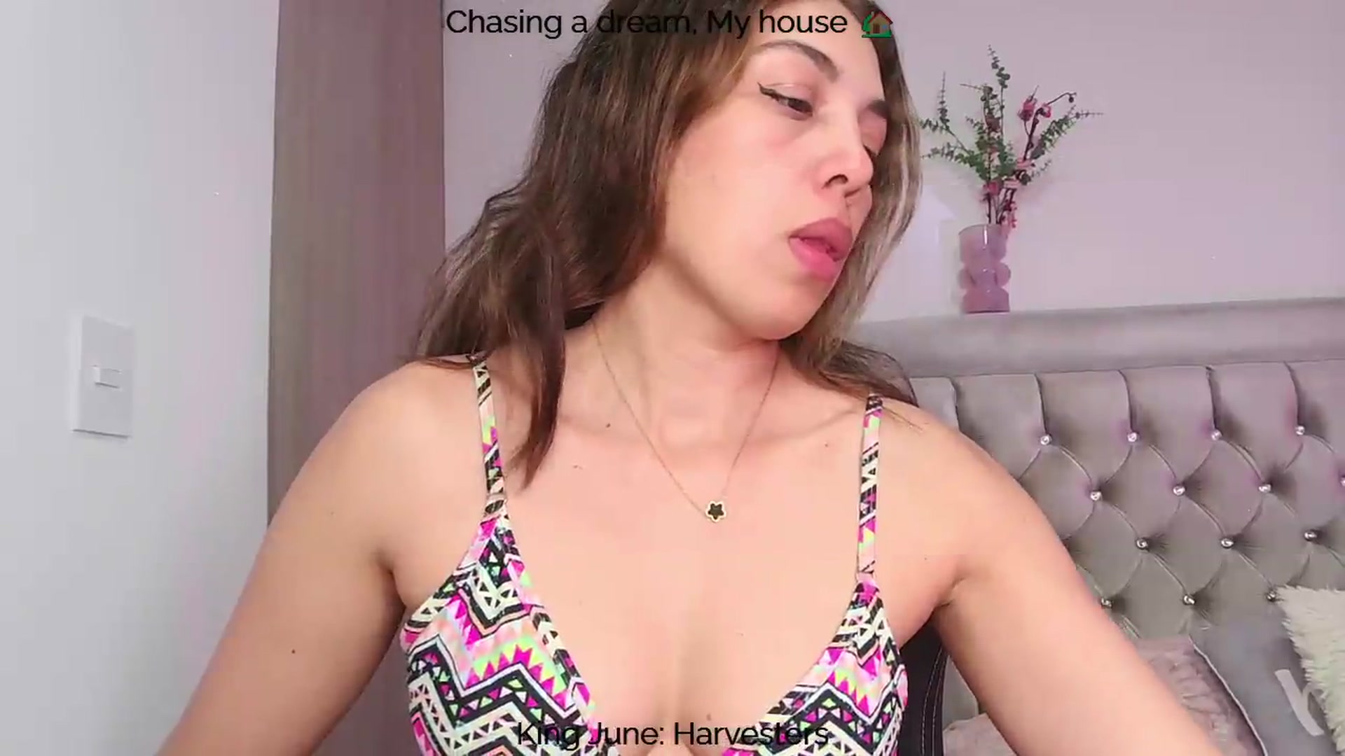 Gallery image thumbnail from Polly10's myfreecams stream on, 06/25/2026, 14:46 image 4 of 20