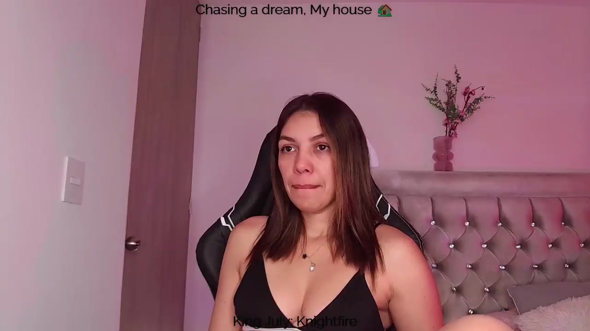 Gallery image thumbnail from Polly10's myfreecams stream on, 07/27/2026, 13:35 image 3 of 20