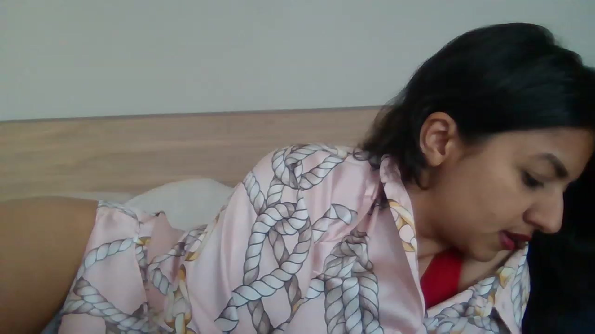 Gallery image thumbnail from PollyPockit's myfreecams stream on, 04/08/2023, 21:49 image 3 of 20