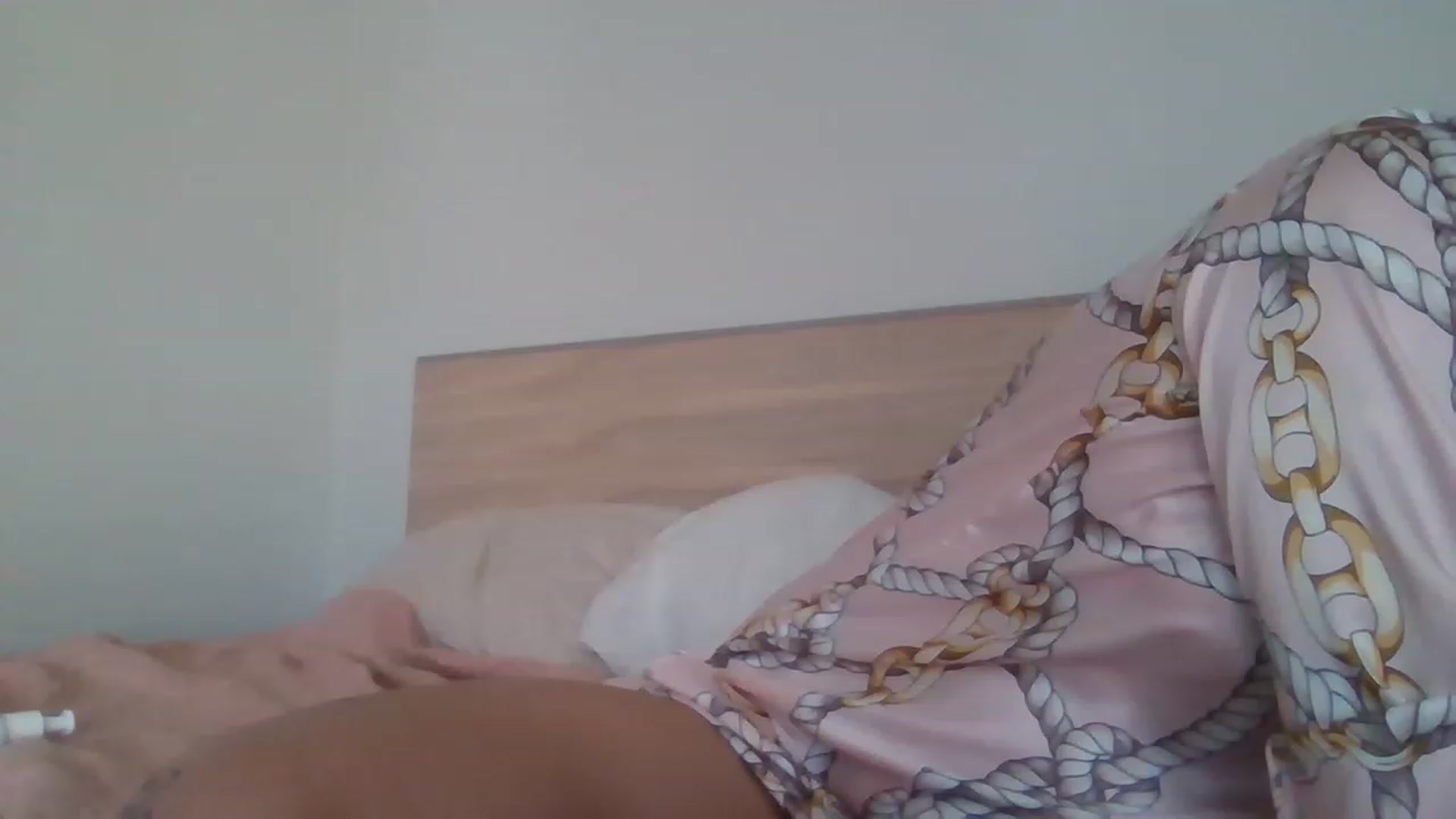 Gallery image thumbnail from PollyPockit's myfreecams stream on, 04/08/2023, 21:49 image 10 of 20