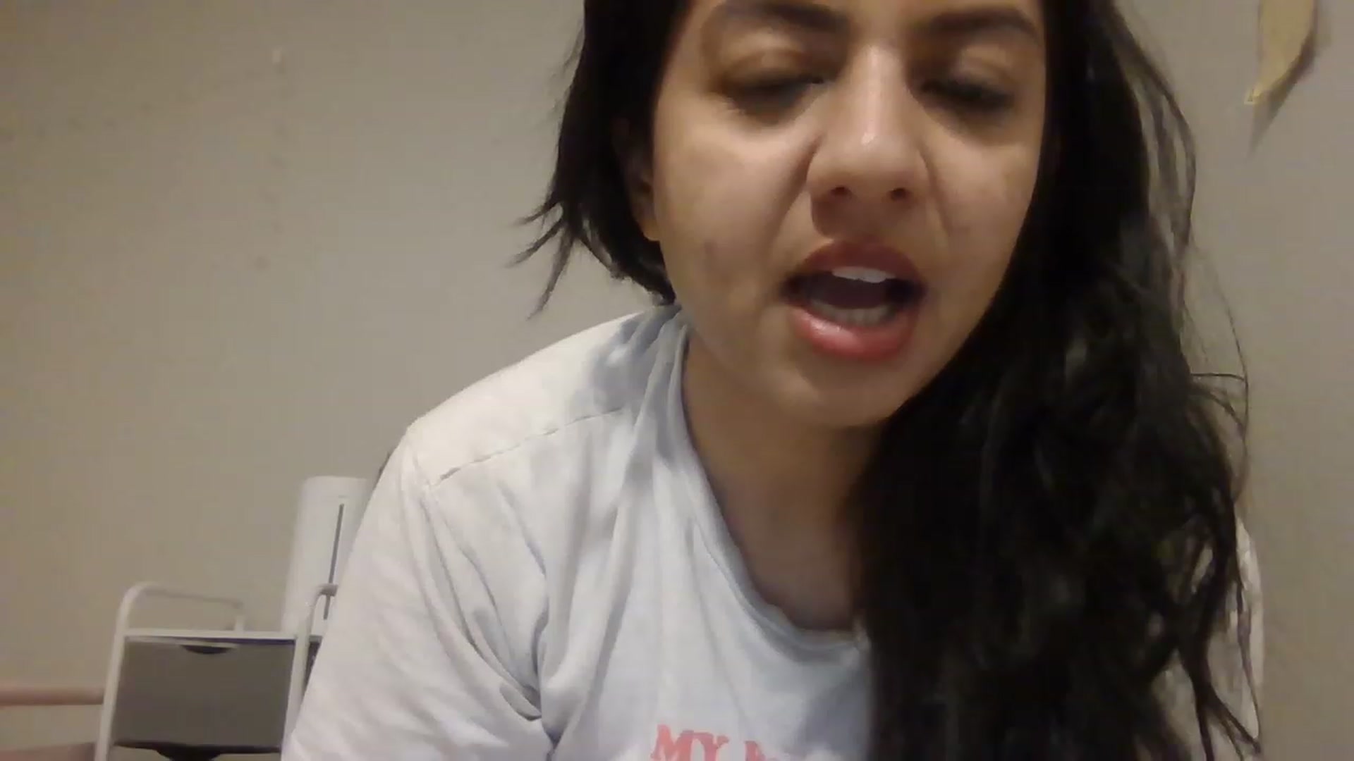 Gallery image thumbnail from PollyPockit's myfreecams stream on, 04/10/2023, 05:12 image 8 of 20