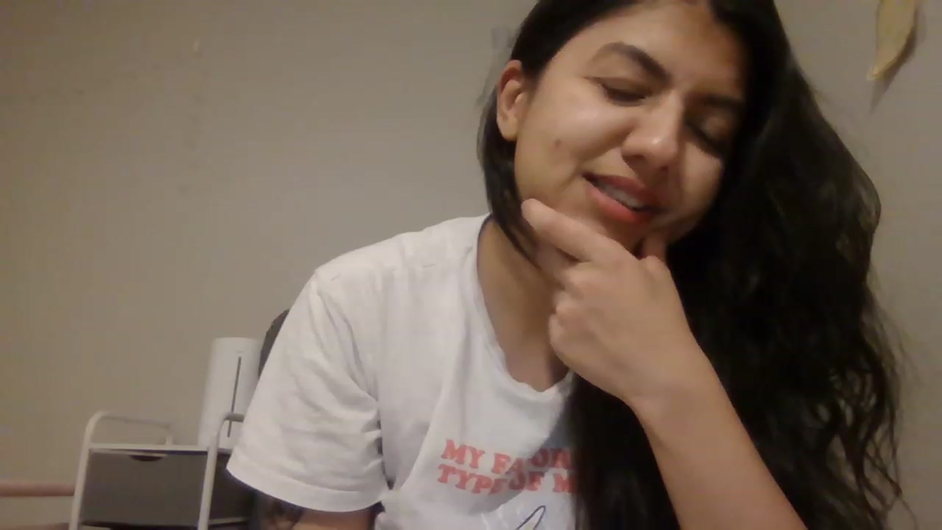 Gallery image thumbnail from PollyPockit's myfreecams stream on, 04/10/2023, 05:12 image 3 of 20