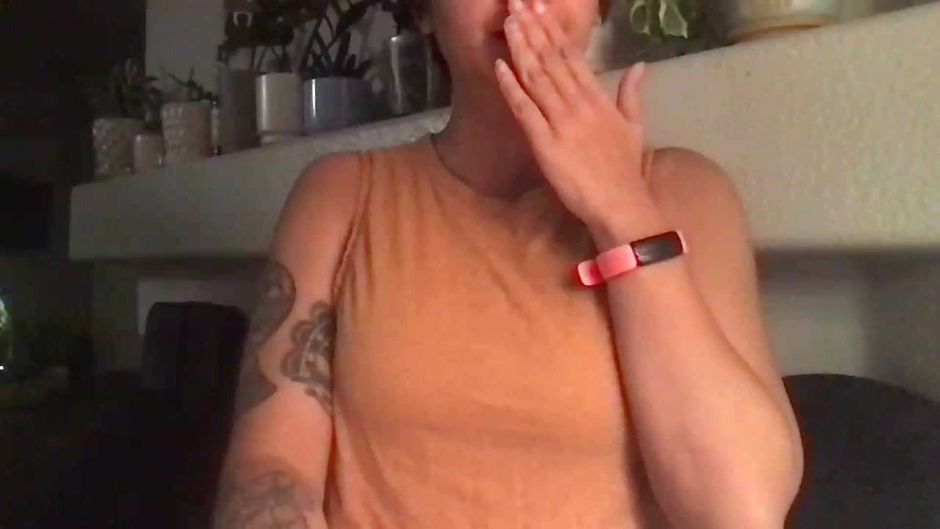 Gallery image thumbnail from PollyPockit's myfreecams stream on, 12/26/2023, 06:32 image 3 of 20