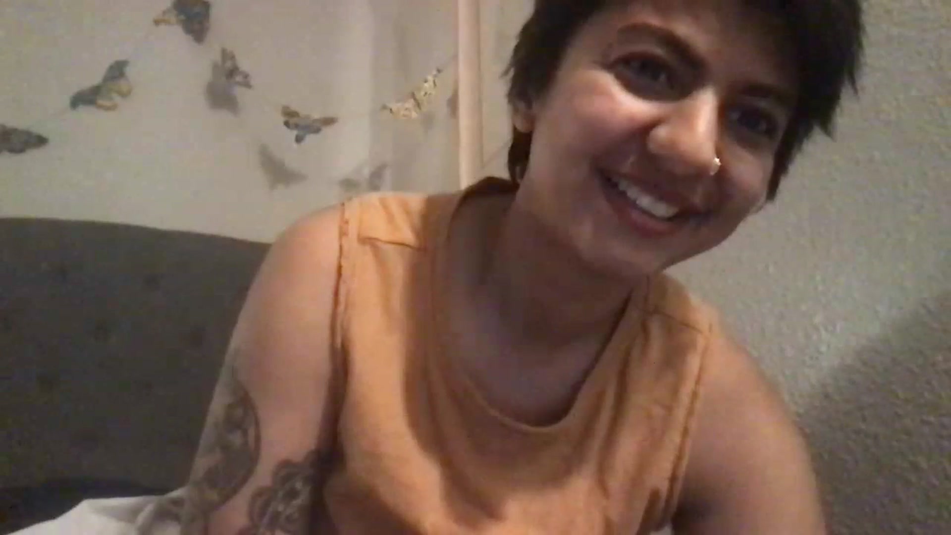 Gallery image thumbnail from PollyPockit's myfreecams stream on, 12/26/2023, 08:34 image 15 of 20