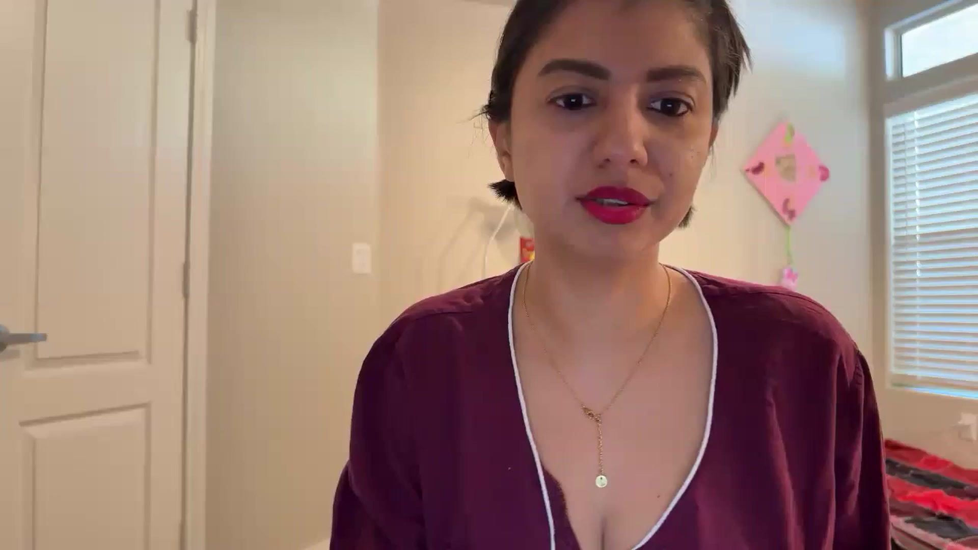 Gallery image thumbnail from PollyPockit's myfreecams stream on, 04/06/2024, 22:17 image 18 of 20