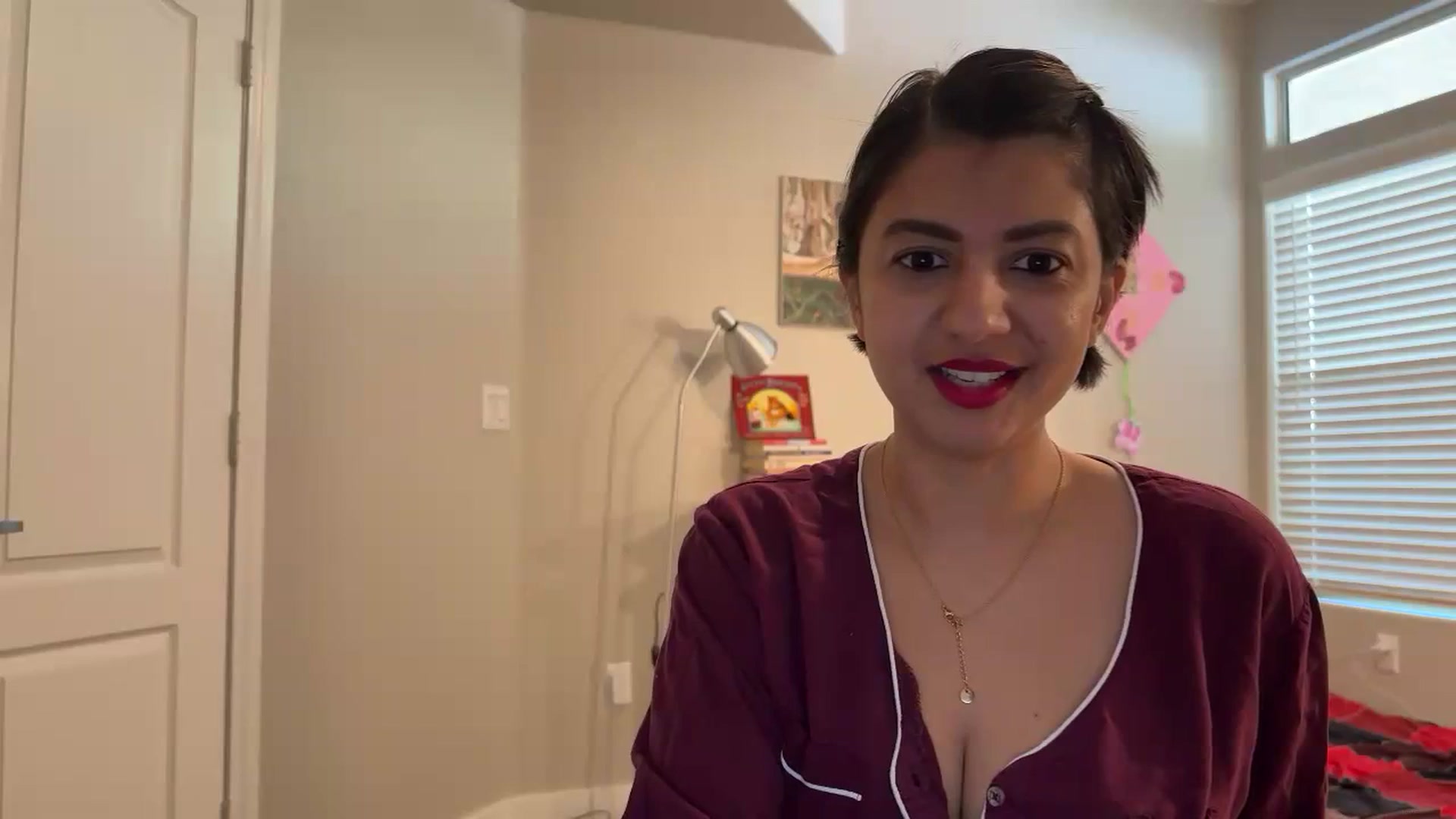 Gallery image thumbnail from PollyPockit's myfreecams stream on, 04/06/2024, 22:17 image 1 of 20